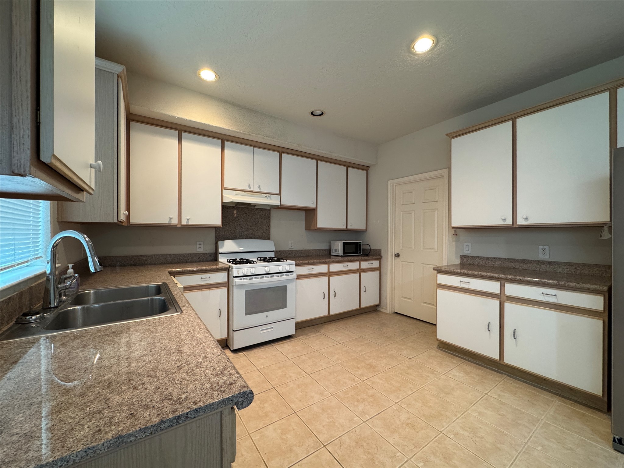 13110 S Bellaire Estates Drive Property Photo 12