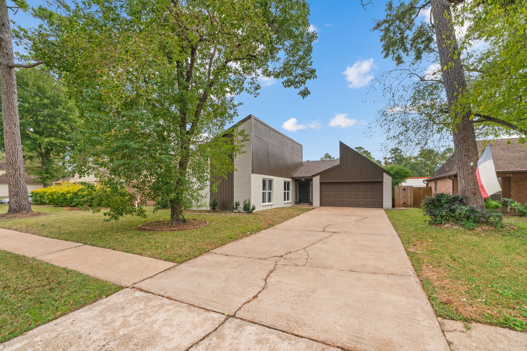 15034 Rose Valley Drive Property Photo 1
