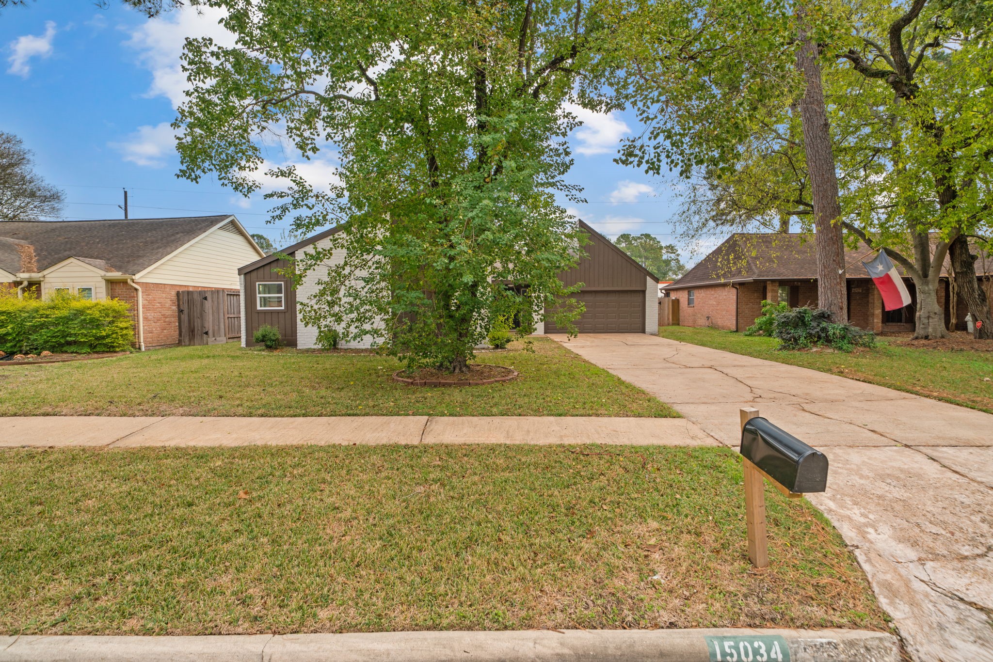15034 Rose Valley Drive Property Photo 2