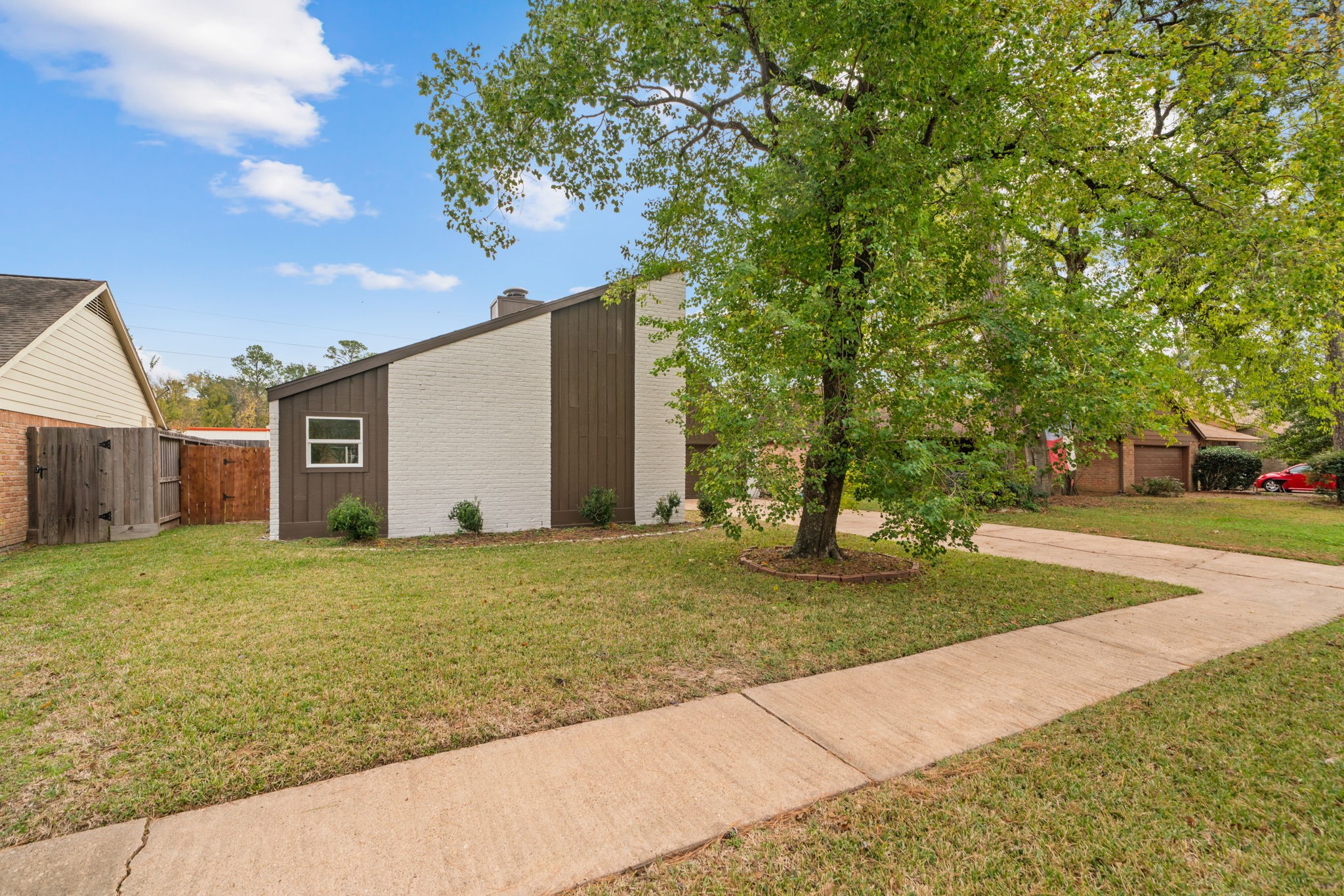 15034 Rose Valley Drive Property Photo 3