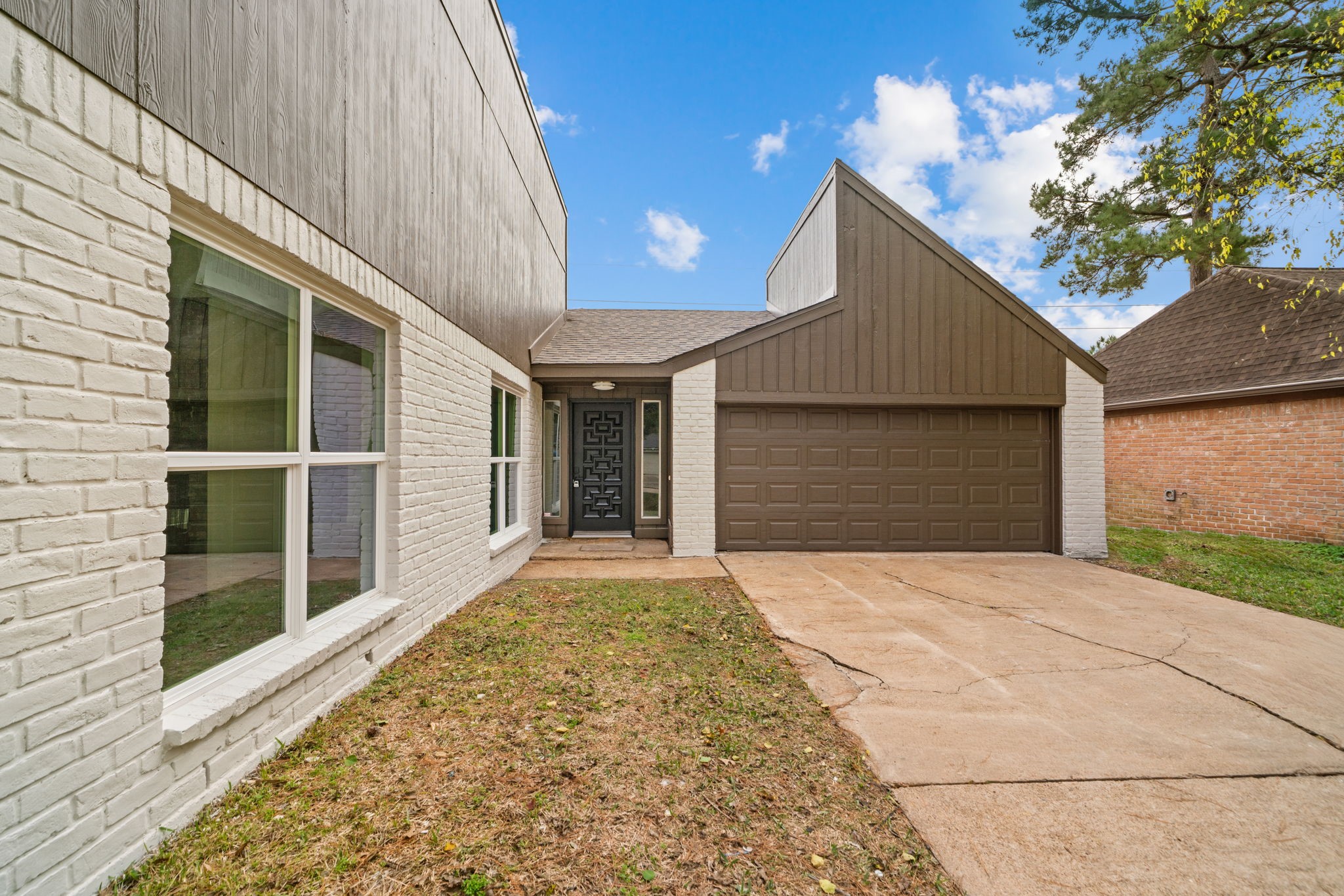 15034 Rose Valley Drive Property Photo 4