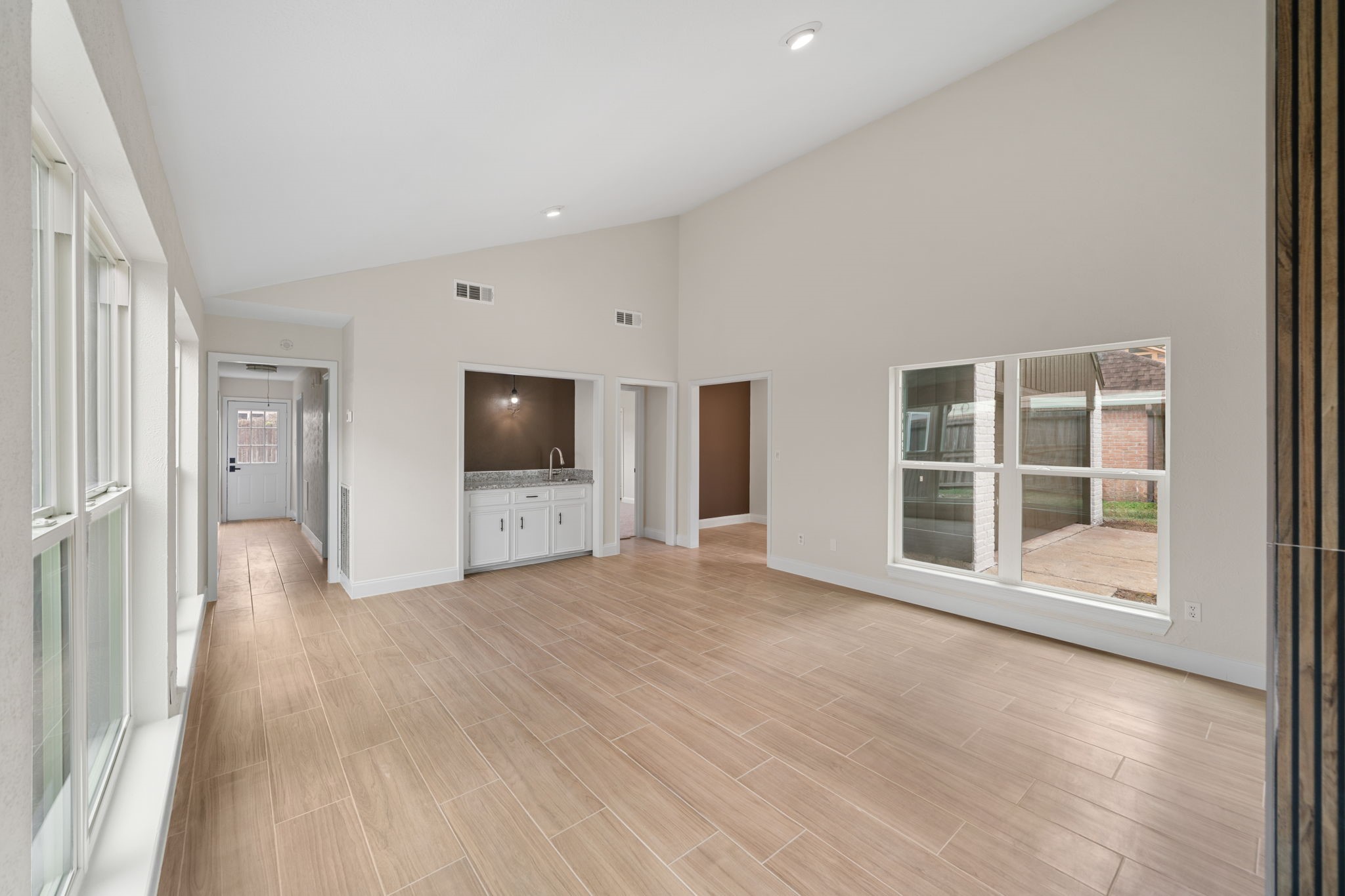 15034 Rose Valley Drive Property Photo 8