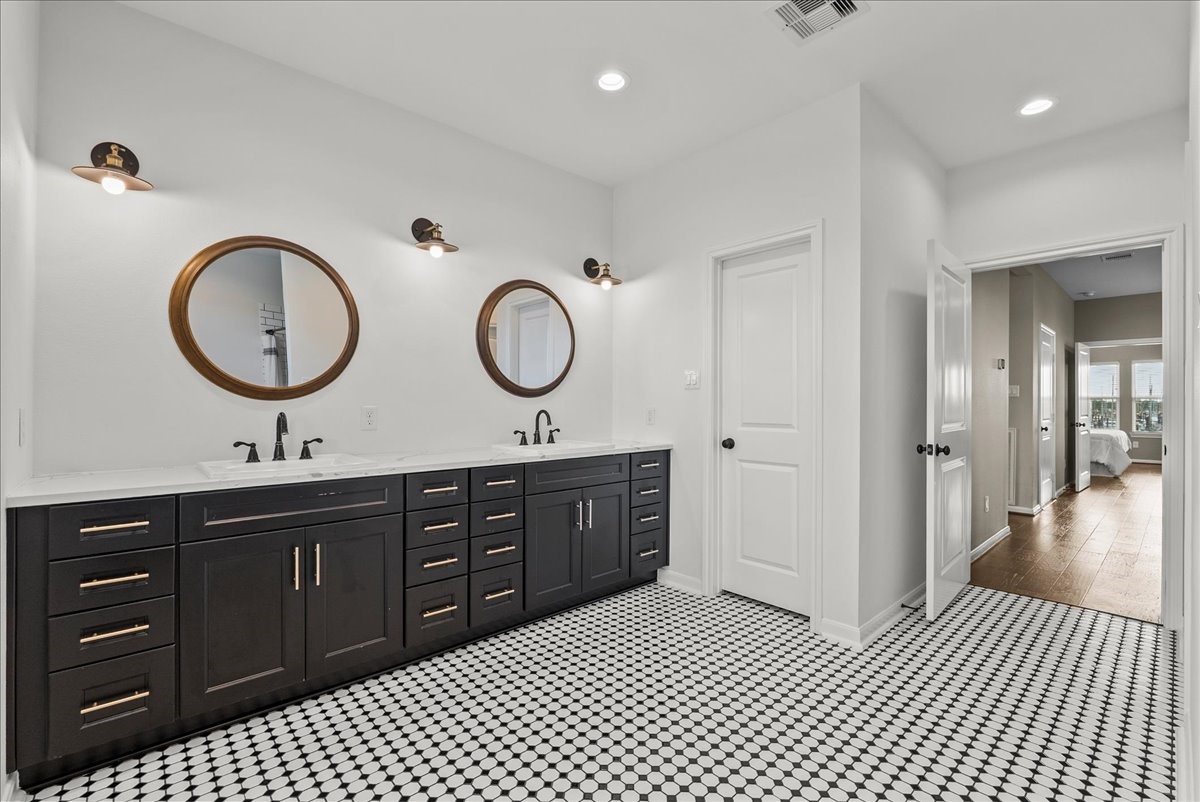 403 W Shore Drive Property Photo 26