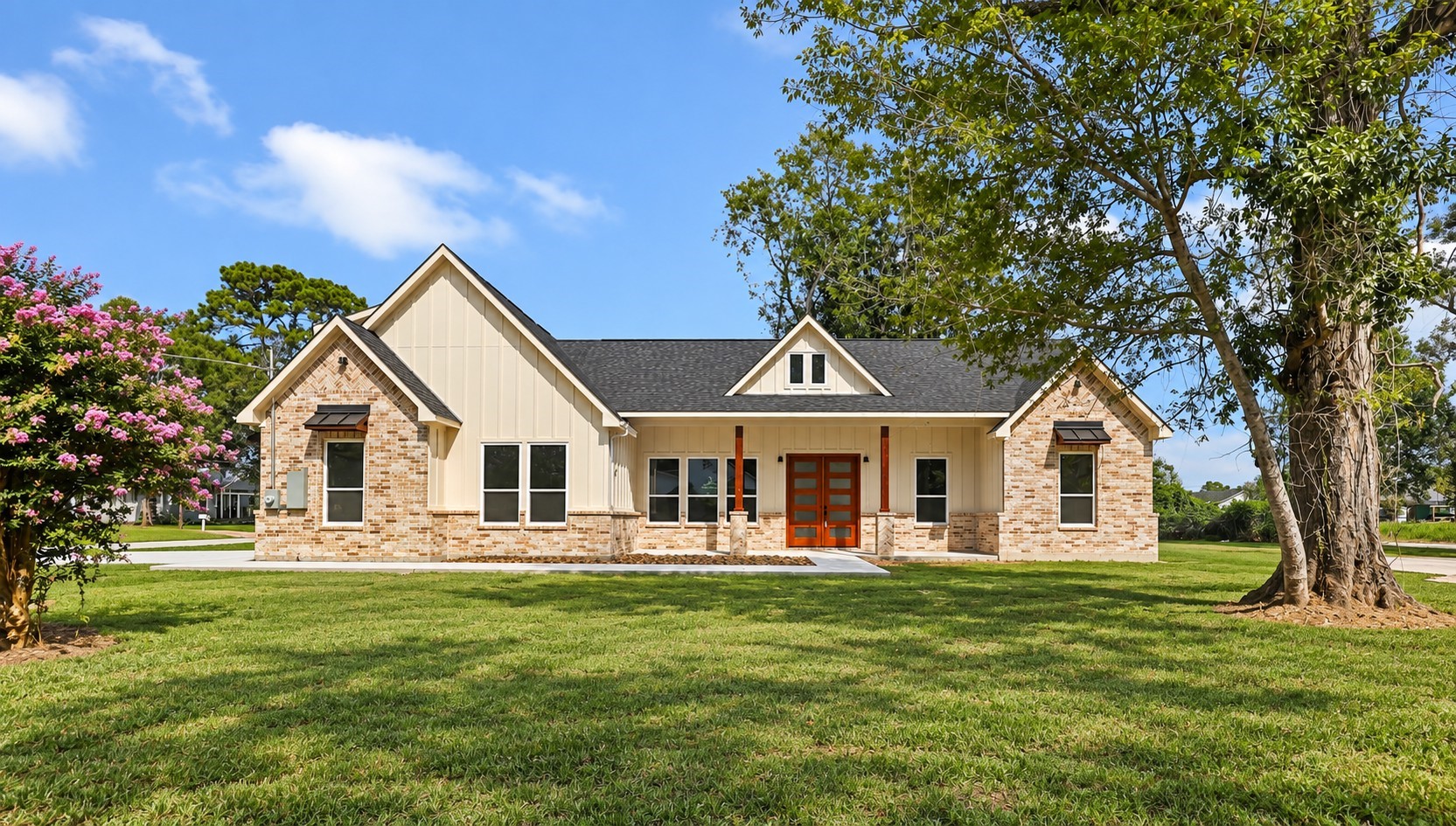 1302 Lamar Street Property Photo 1