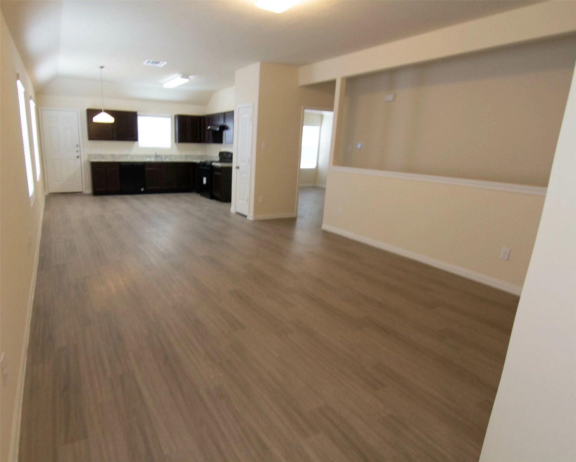 909 Harvest Salt Lane Property Photo 4