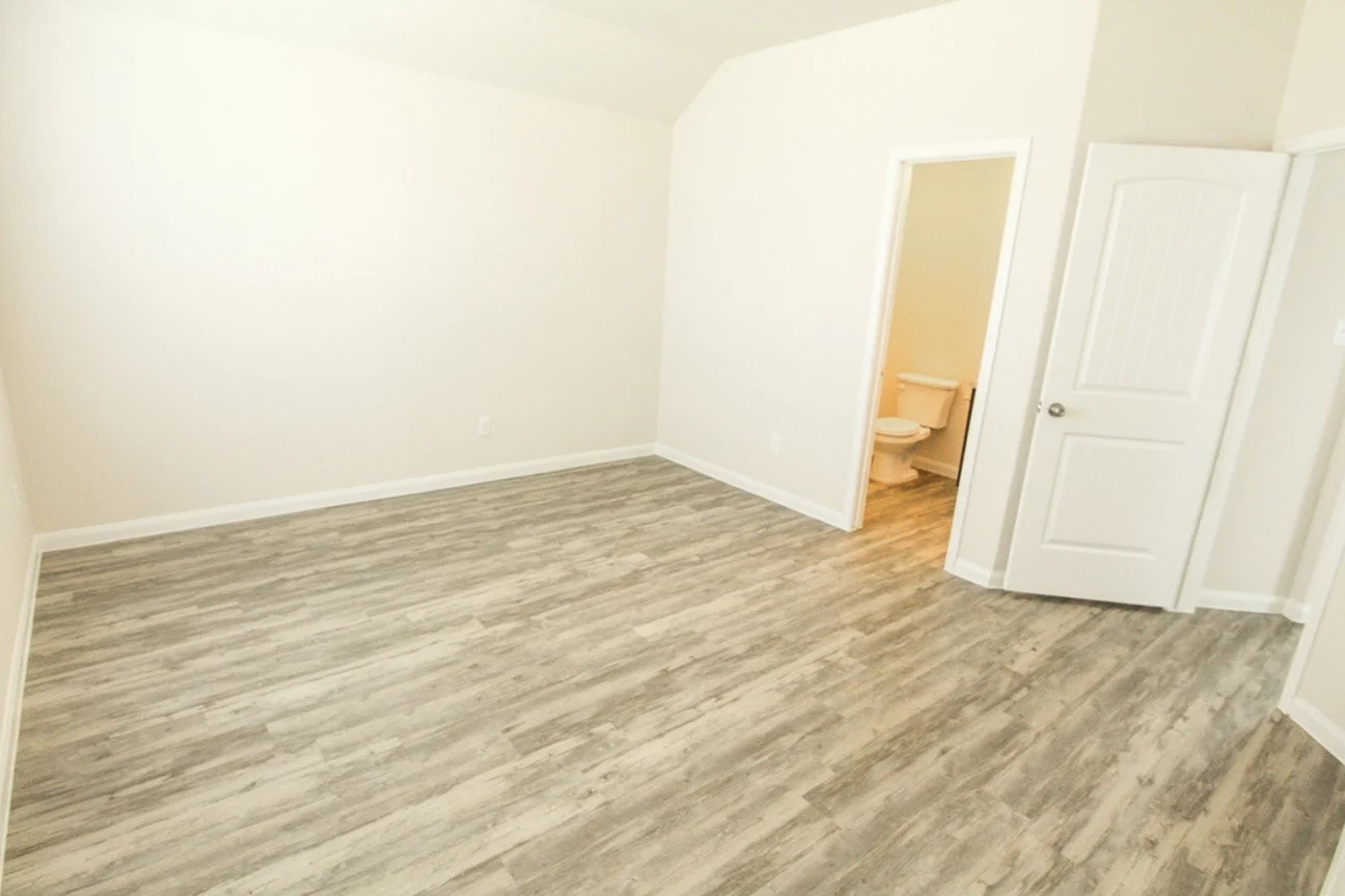 909 Harvest Salt Lane Property Photo 8
