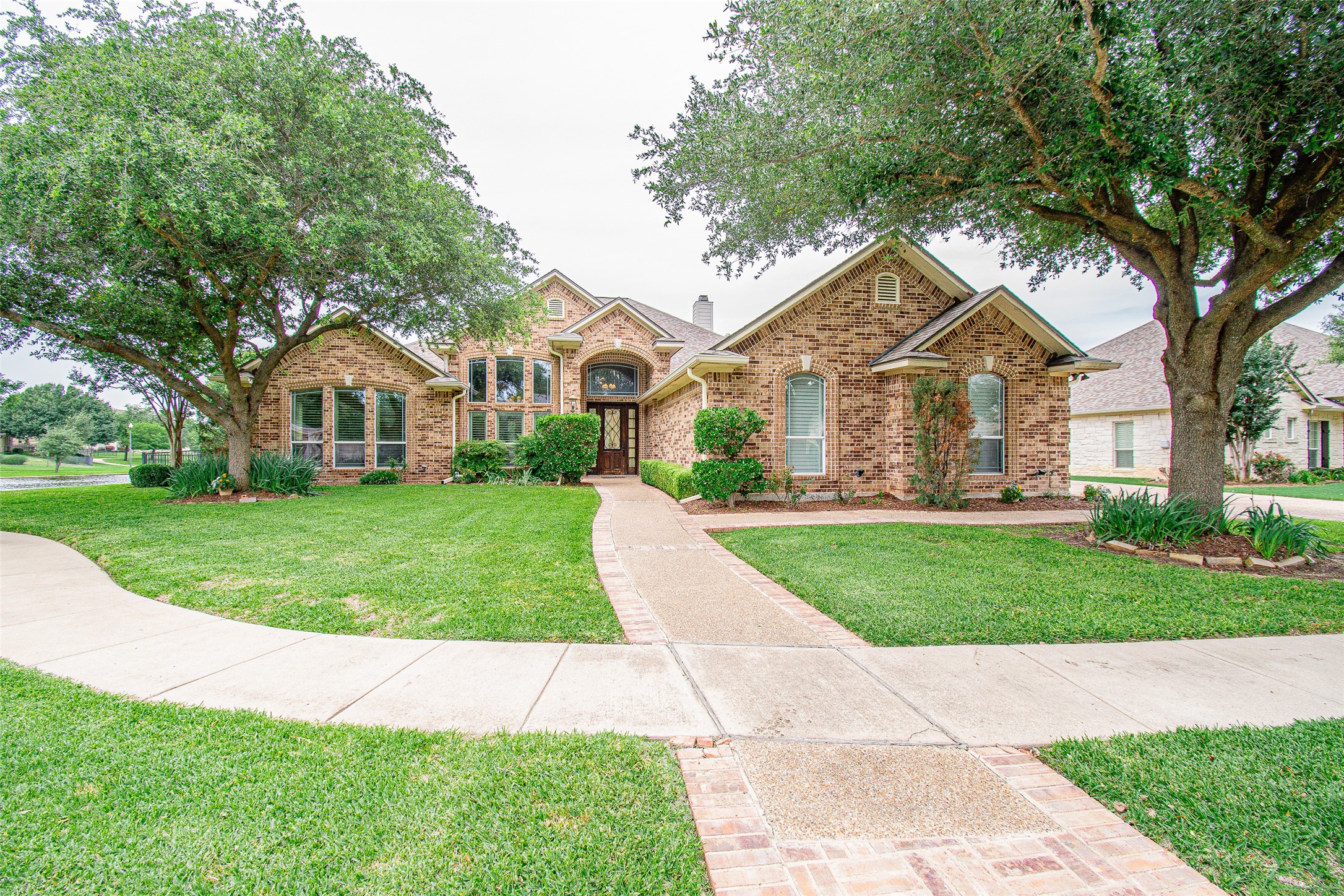 1117 Charing Cross Drive Property Photo 1