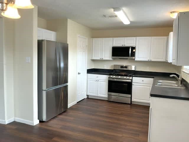 8542 Doskocil Drive Property Photo 5