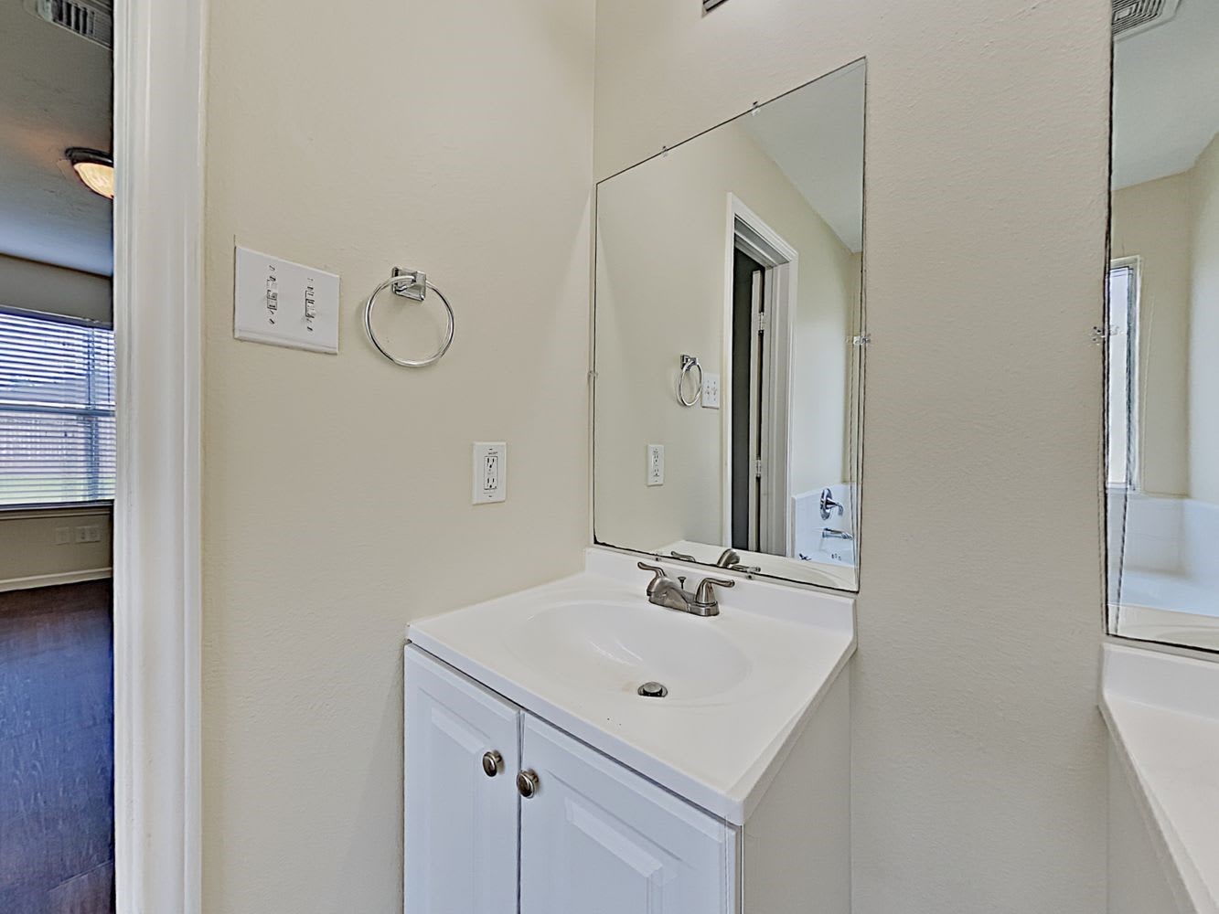 8542 Doskocil Drive Property Photo 13