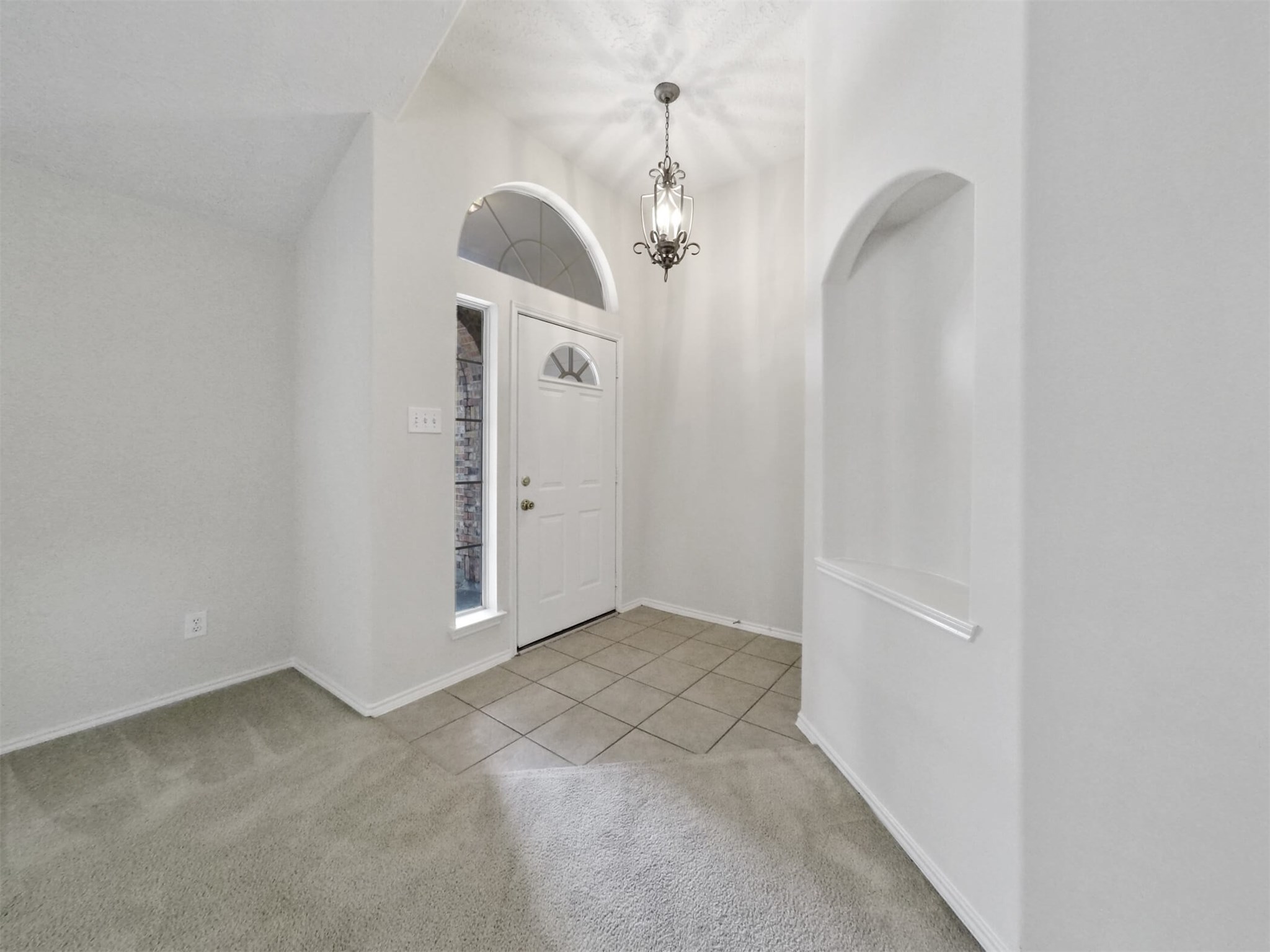 427 Northvalley Drive Property Photo 3