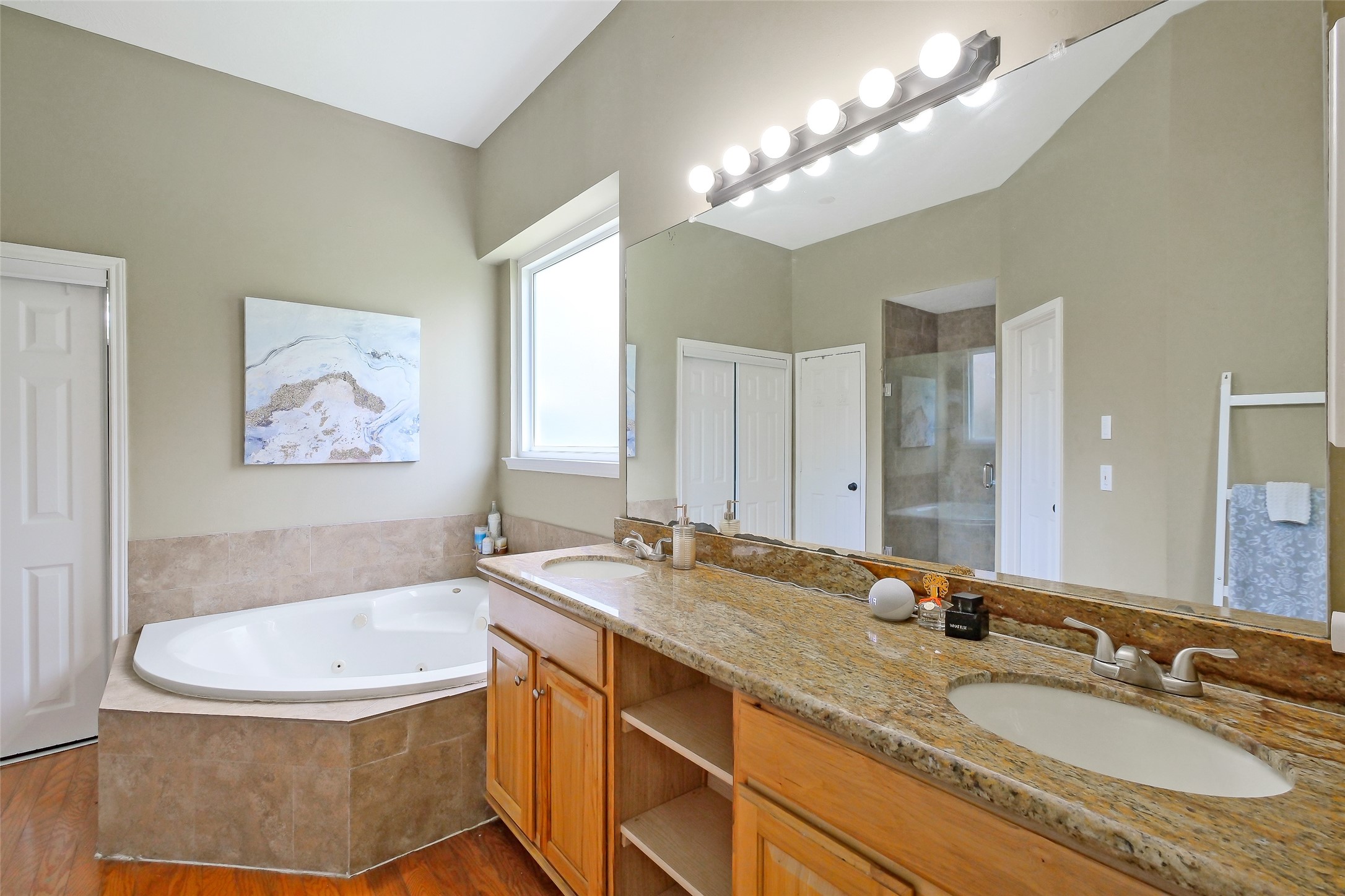 10924 Oakwood Drive Property Photo 17