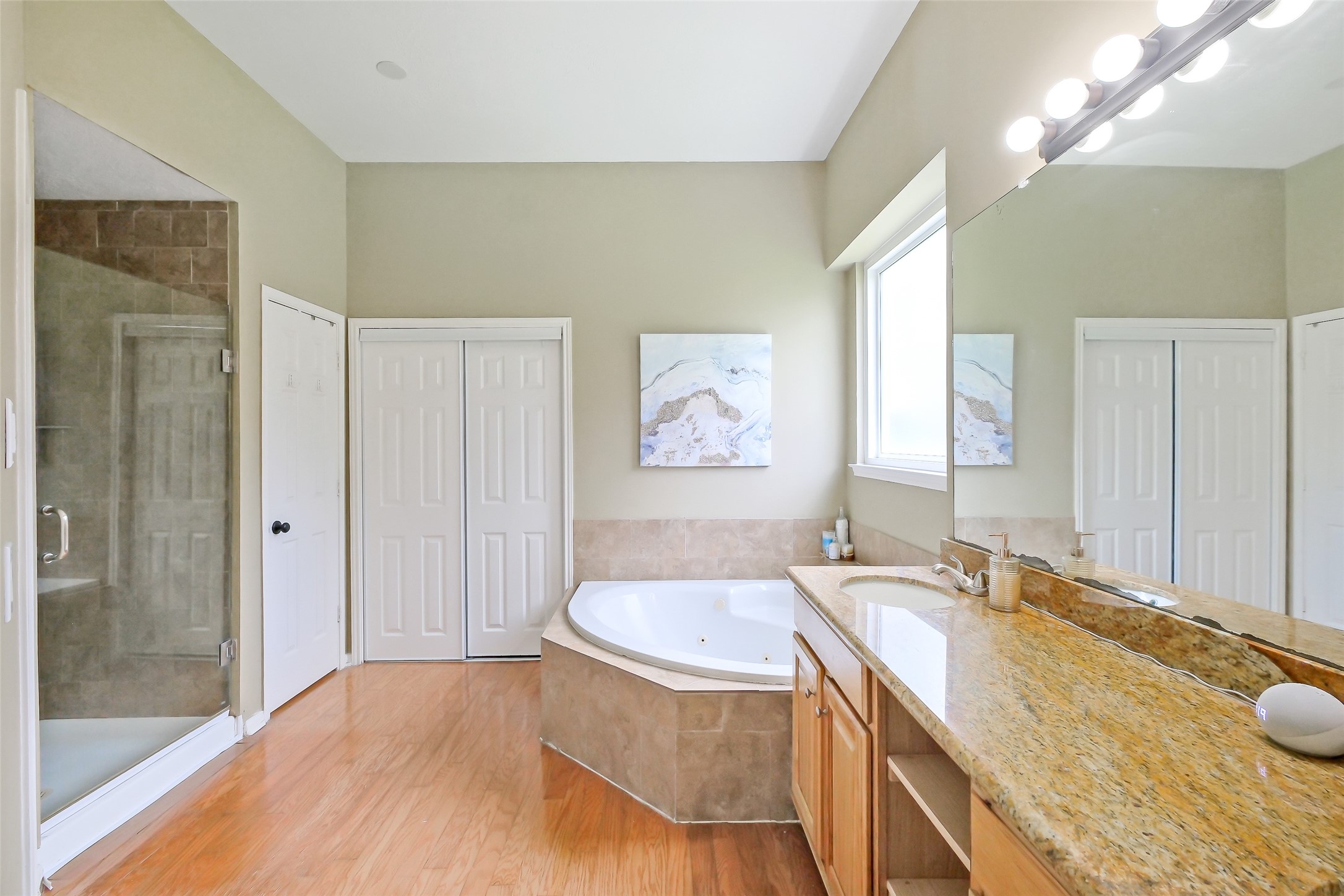 10924 Oakwood Drive Property Photo 18