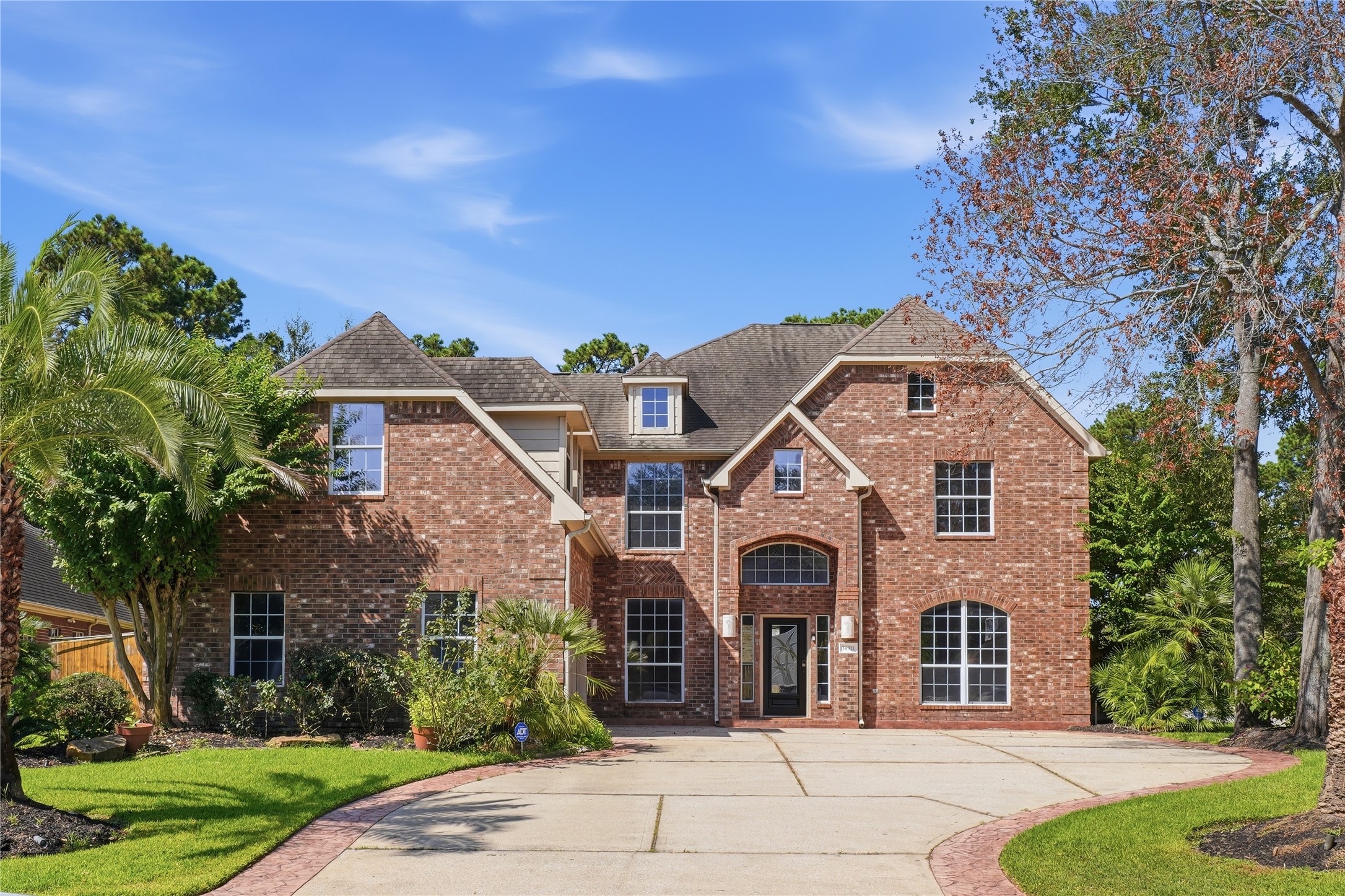 14911 Oxford Way Property Photo