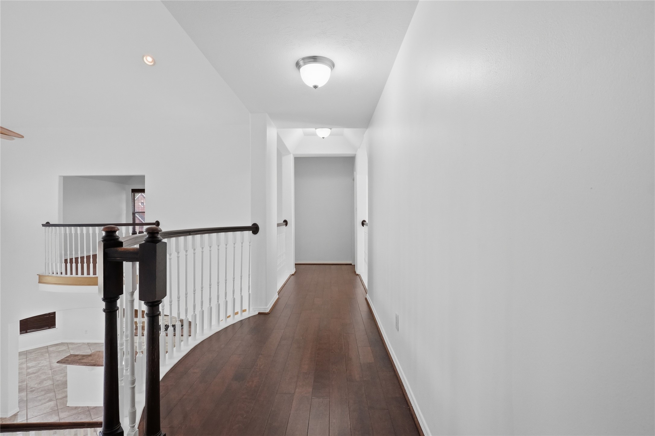 14911 Oxford Way Property Photo 18