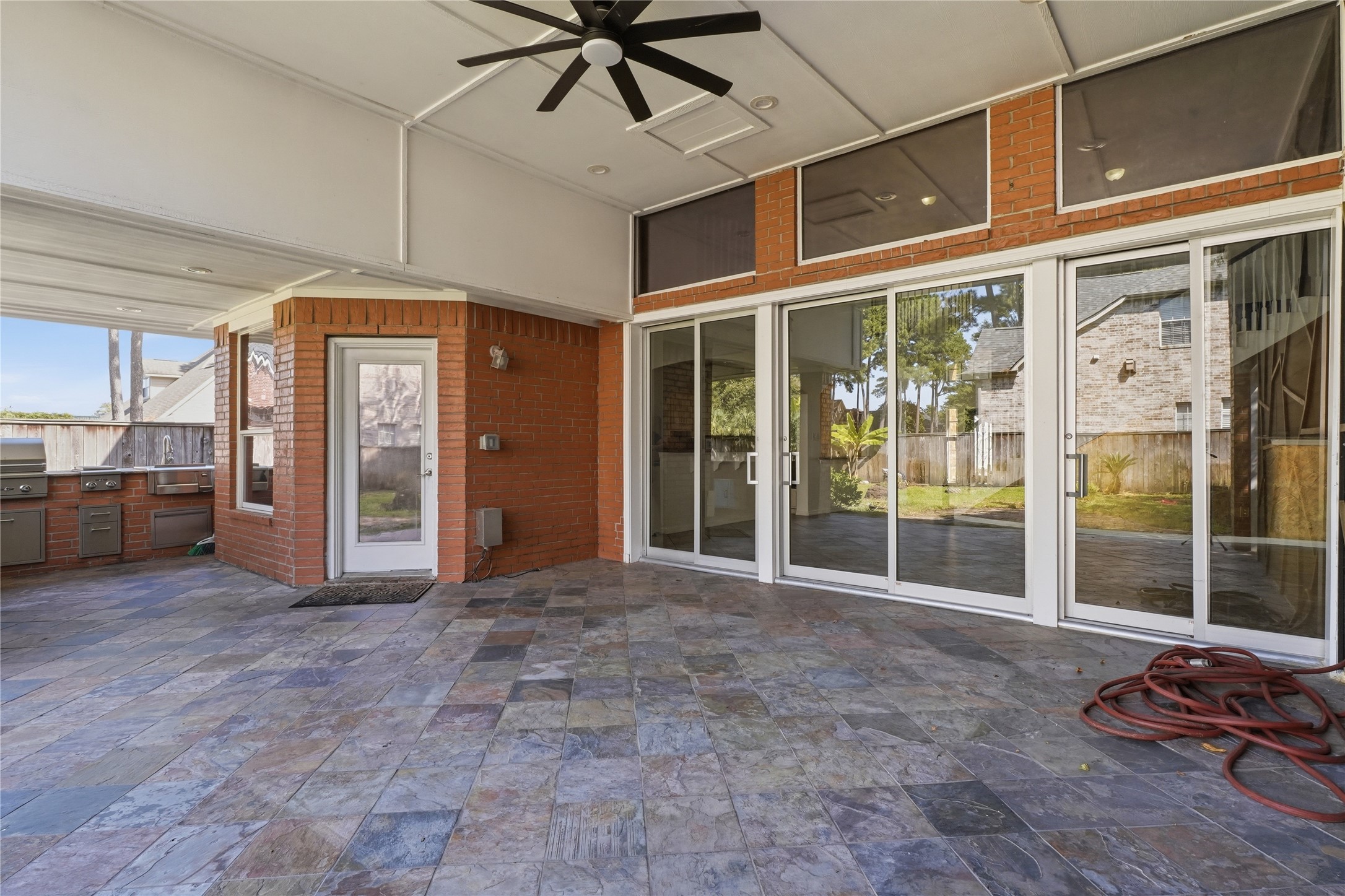 14911 Oxford Way Property Photo 28