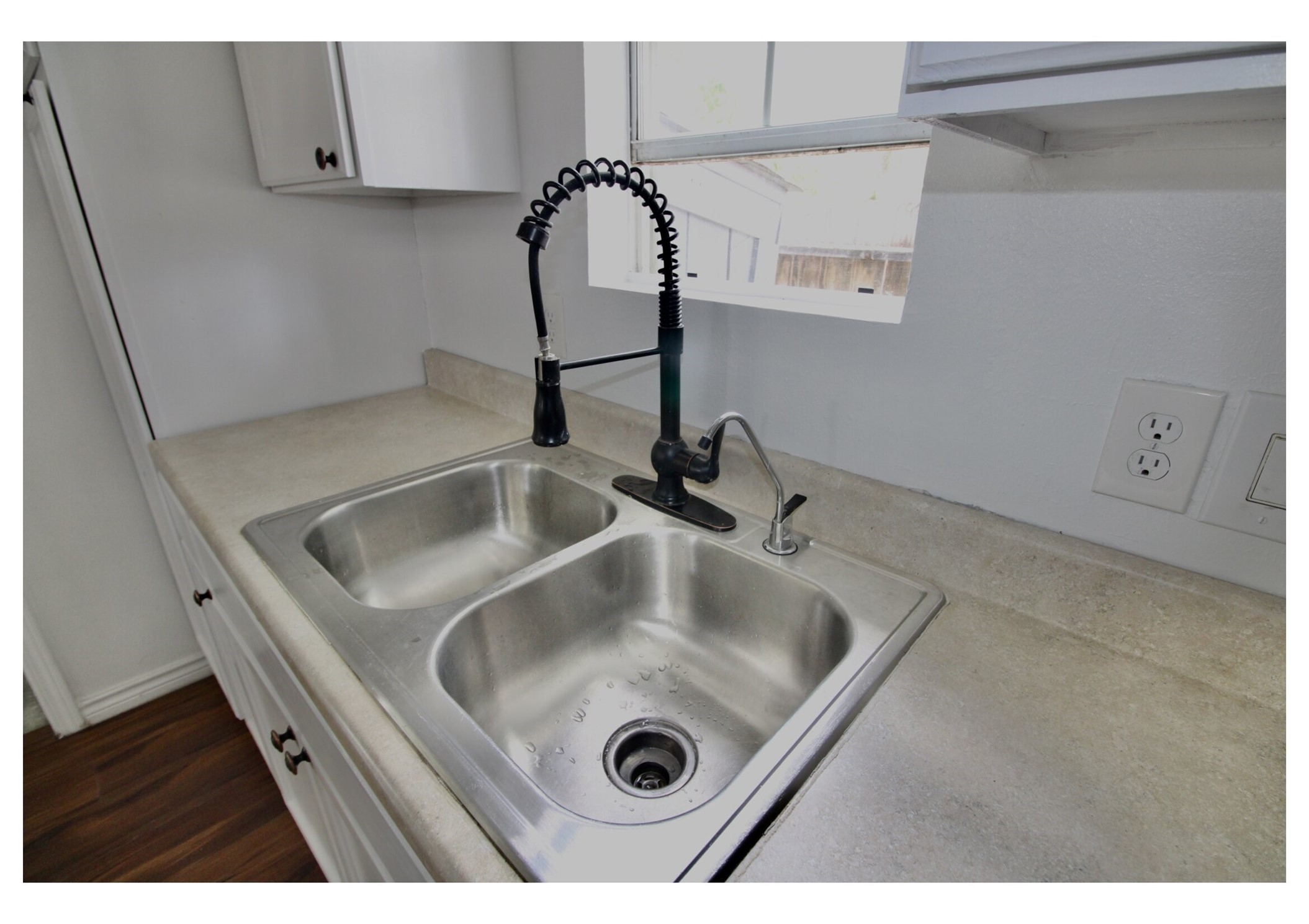 409 Robert Lee Road Property Photo 11