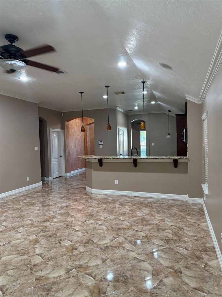 15930 Hidden Crest Drive Property Photo 10