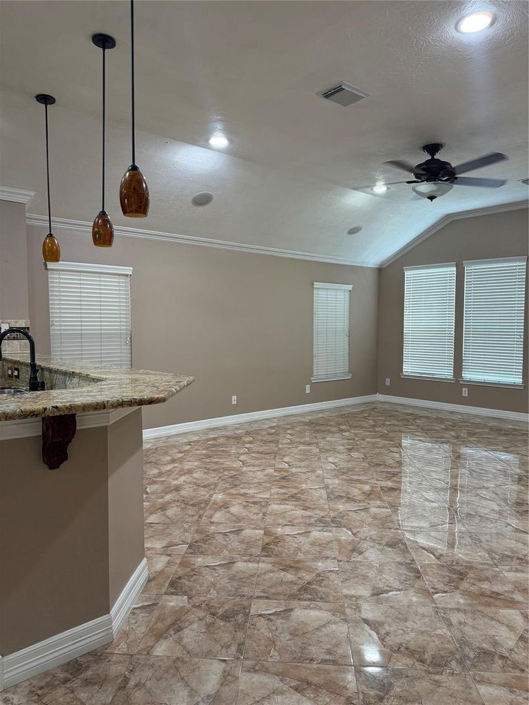 15930 Hidden Crest Drive Property Photo 12