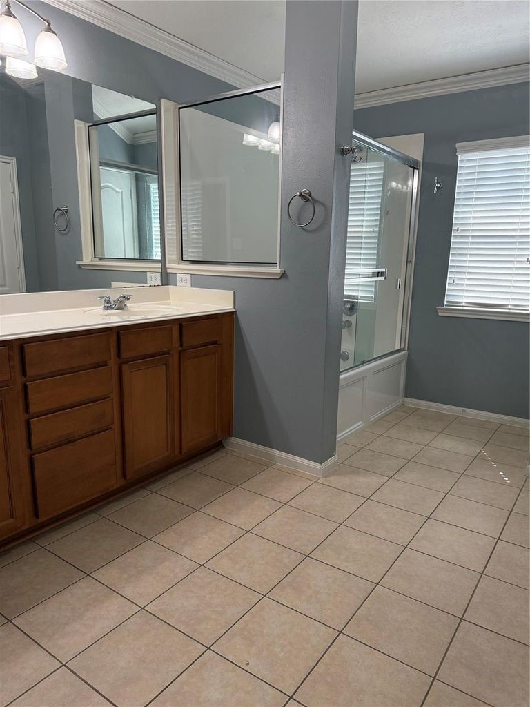 15930 Hidden Crest Drive Property Photo 16
