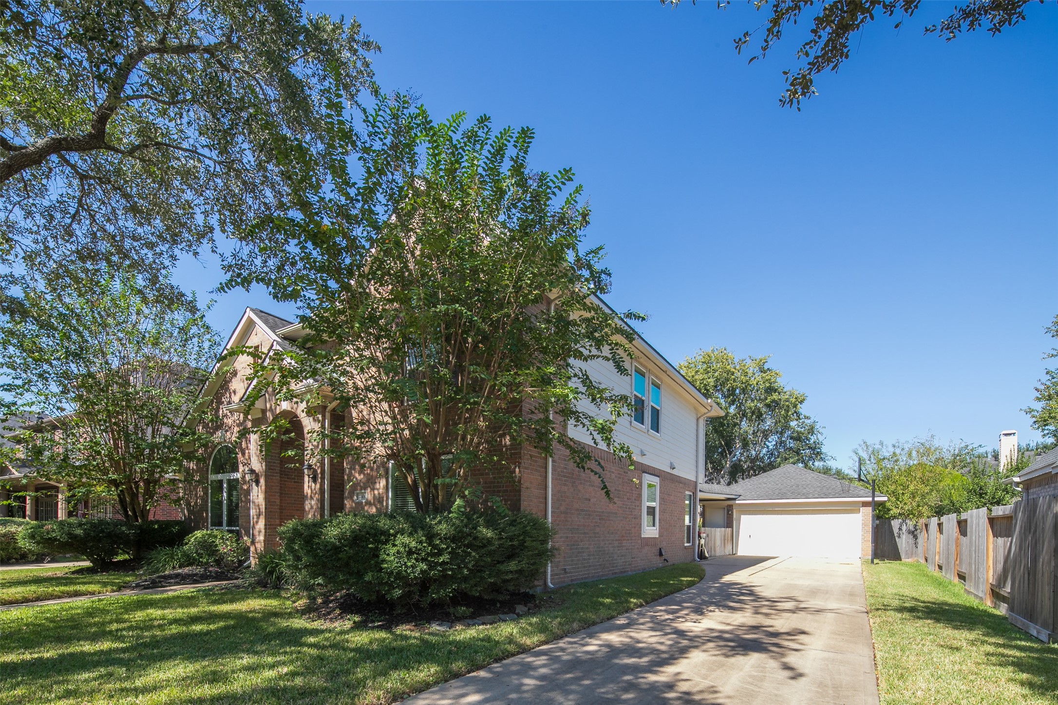 22430 Water Edge Lane Property Photo 2