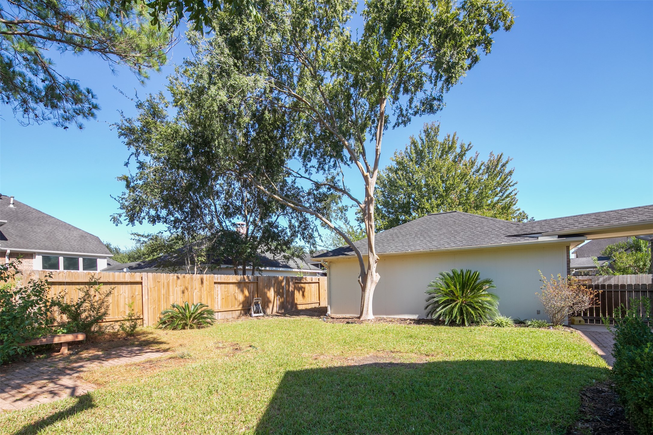 22430 Water Edge Lane Property Photo 3