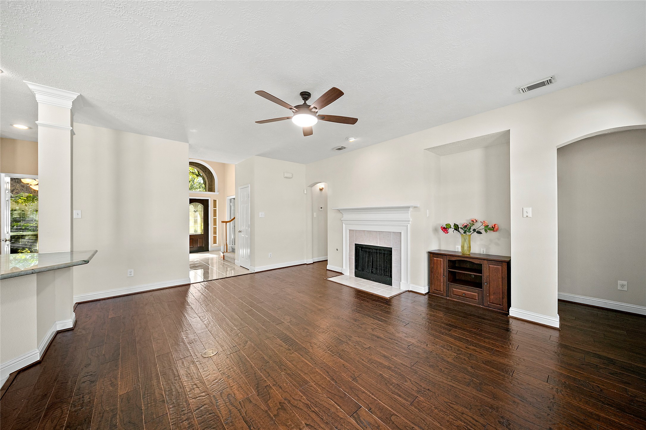 22430 Water Edge Lane Property Photo 5