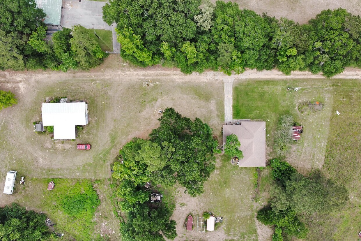 15635 Hwy 105 E Road Property Photo 8