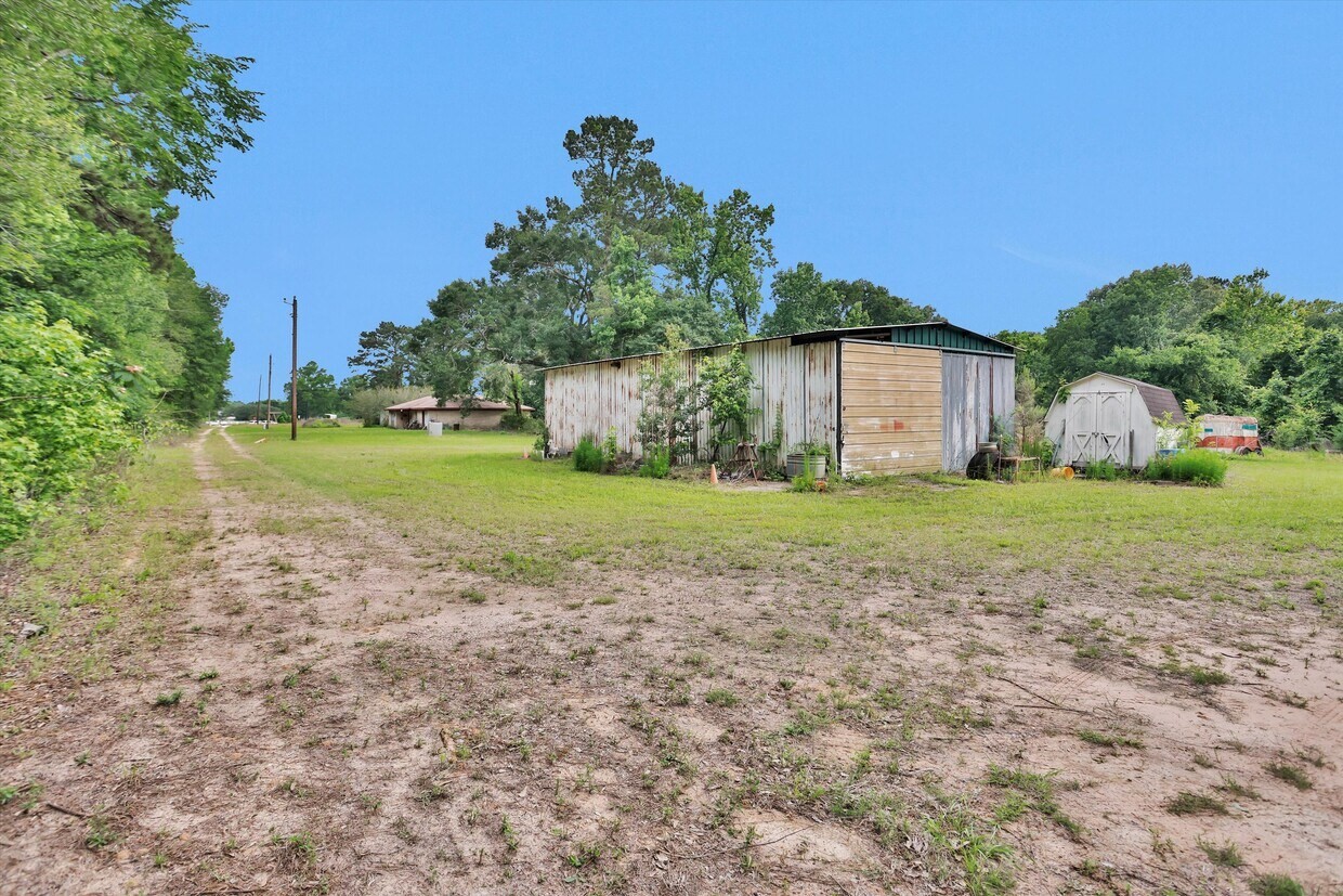 15635 Hwy 105 E Road Property Photo 13