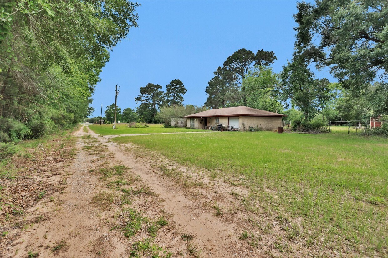 15635 Hwy 105 E Road Property Photo 16
