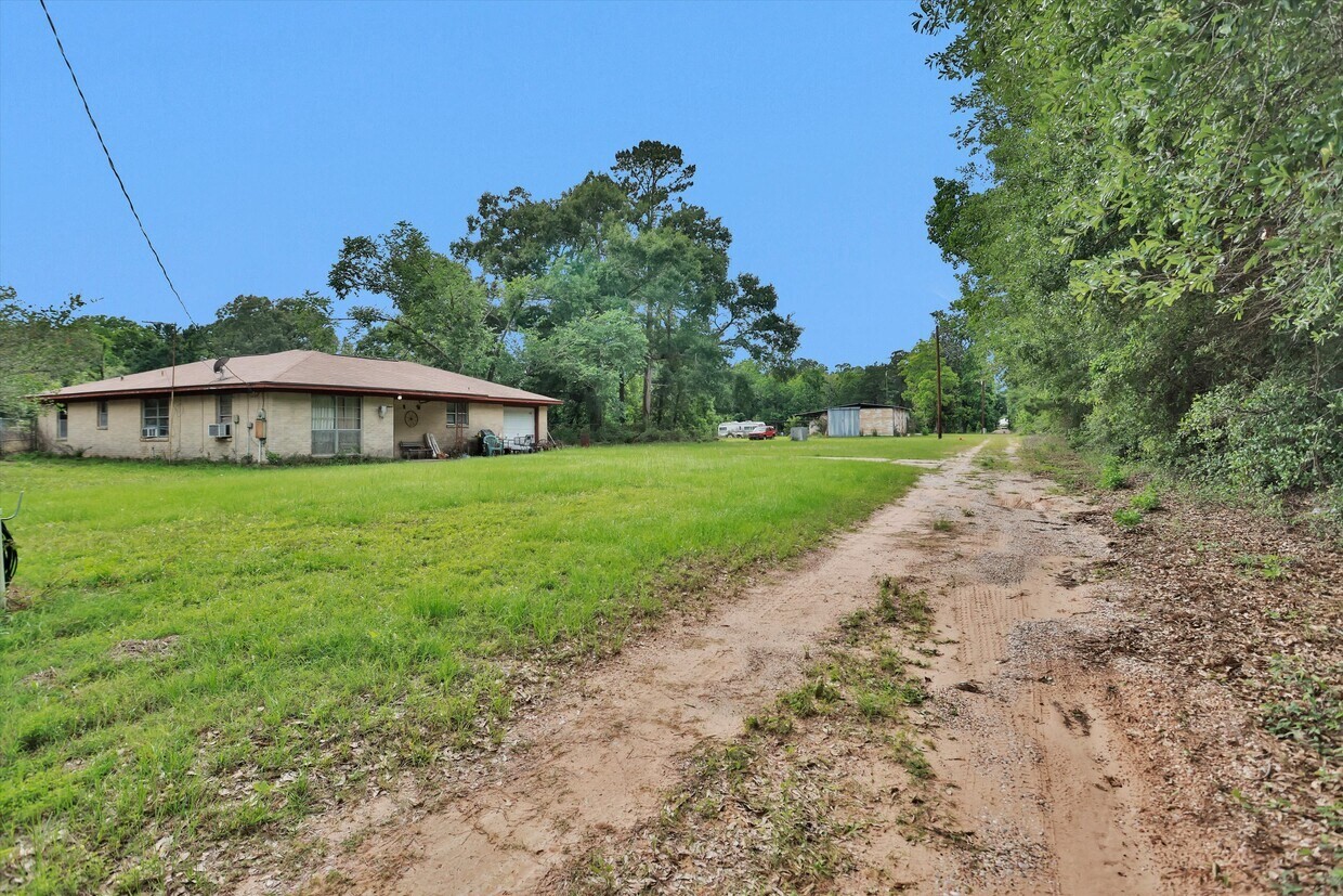 15635 Hwy 105 E Road Property Photo 26