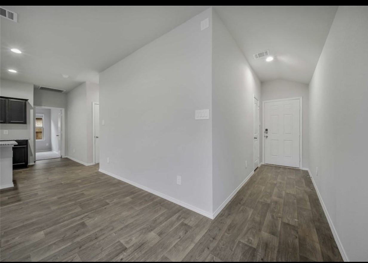 40643 Creekside Bluff Trail Property Photo 4