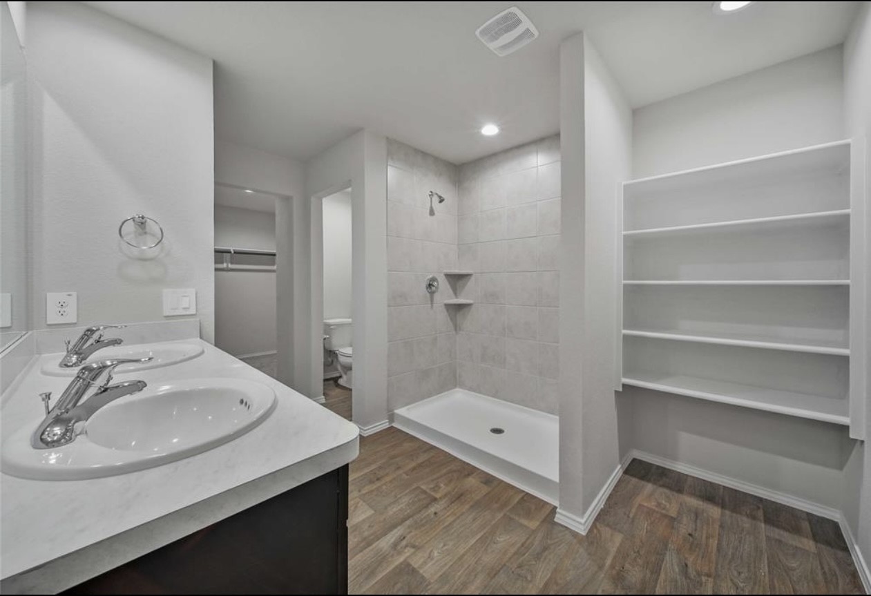 40643 Creekside Bluff Trail Property Photo 10