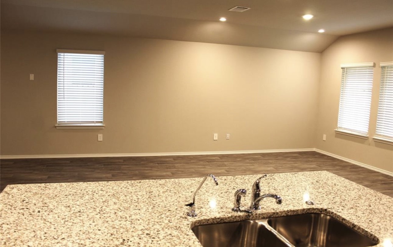 40643 Creekside Bluff Trail Property Photo 17