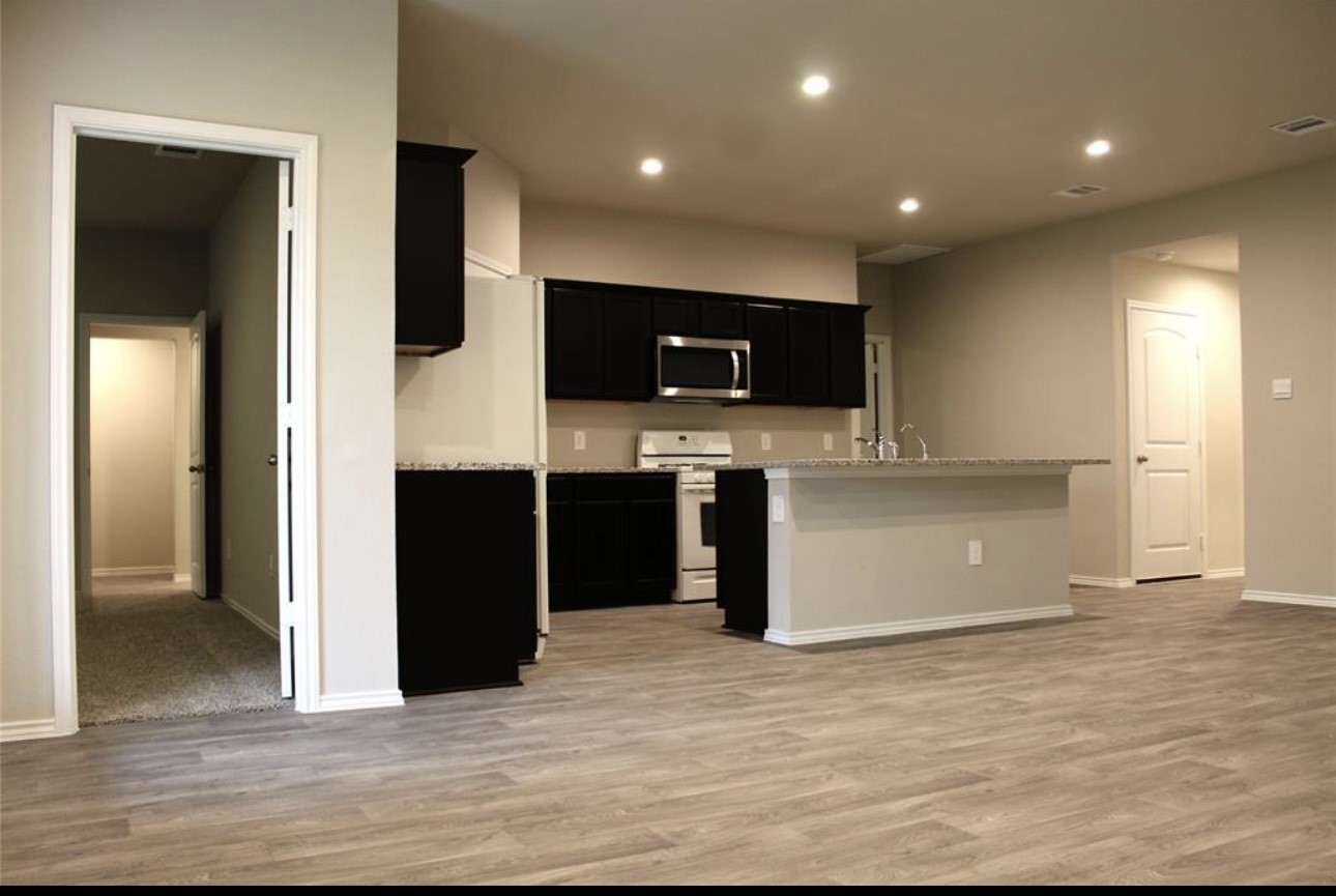 40643 Creekside Bluff Trail Property Photo 27