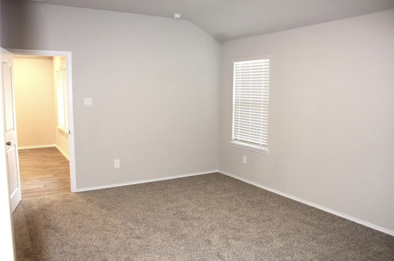 40643 Creekside Bluff Trail Property Photo 28