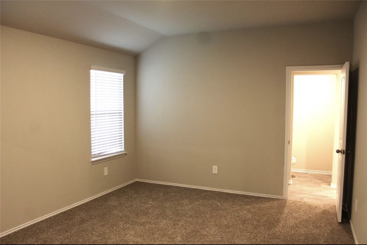 40643 Creekside Bluff Trail Property Photo 32