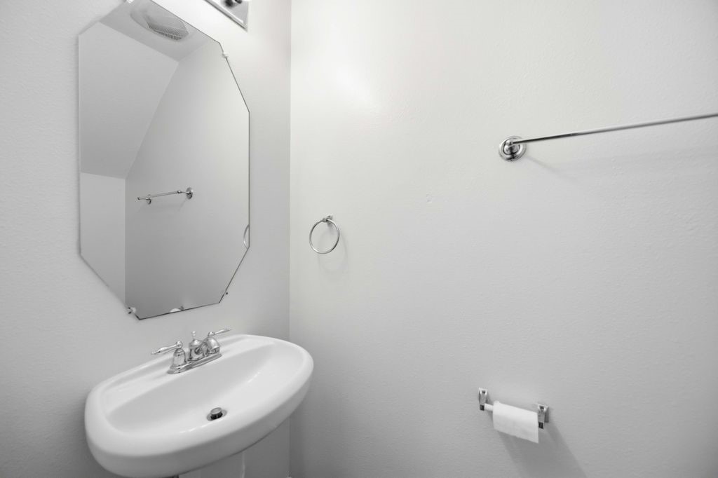 14015 Crossvale Lane Property Photo 5