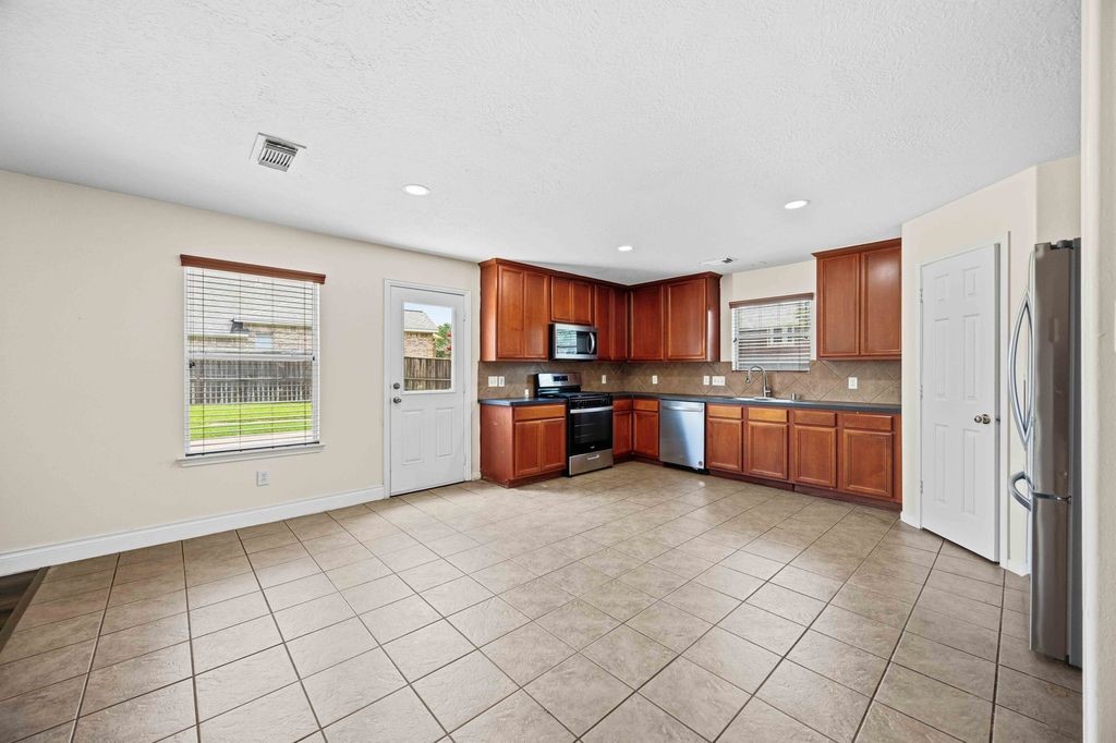 14015 Crossvale Lane Property Photo 6