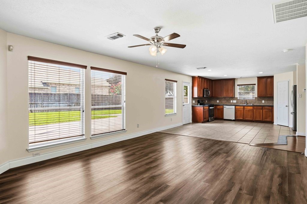14015 Crossvale Lane Property Photo 8