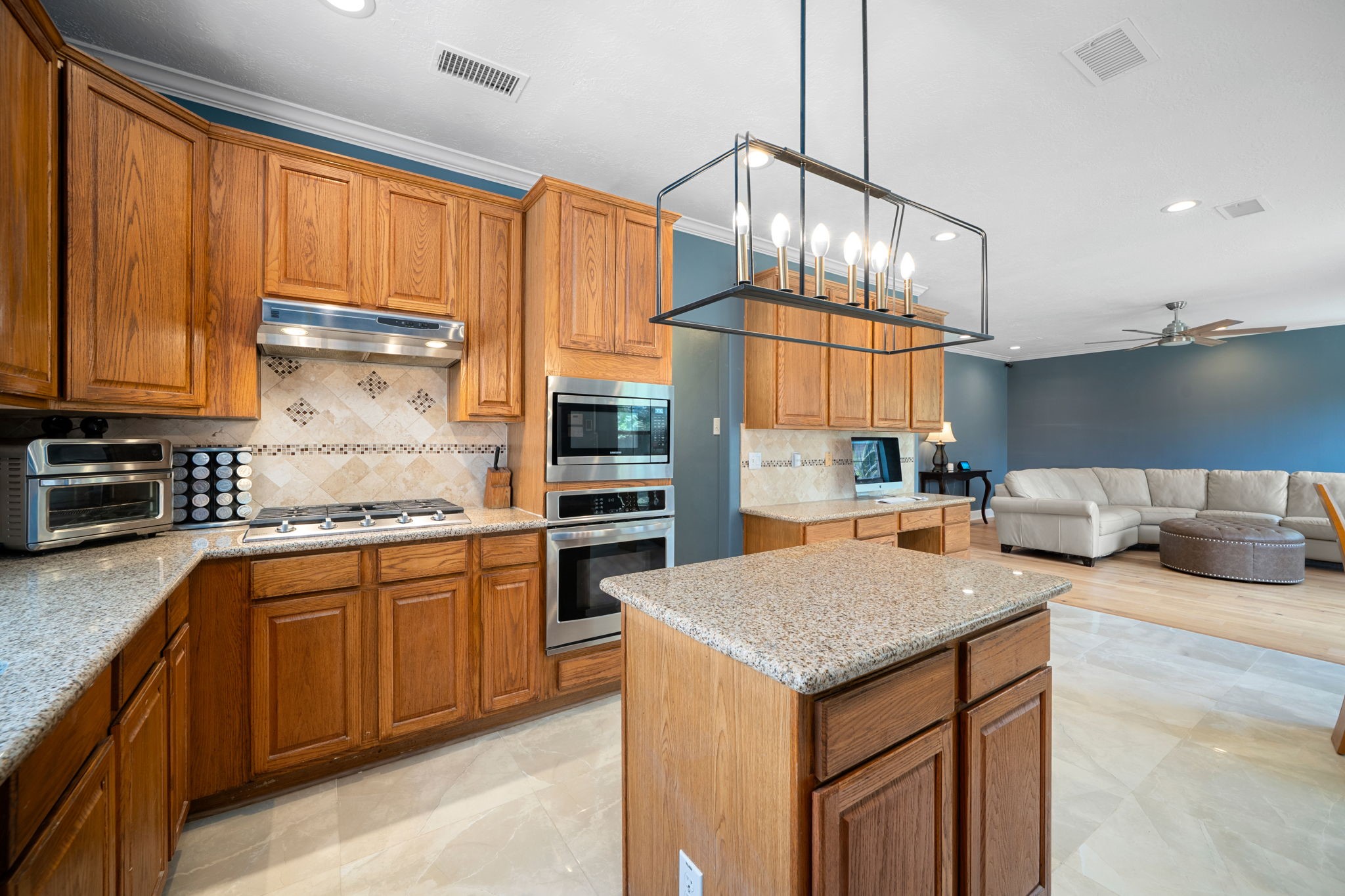 17511 Tall Maple Court Property Photo 6