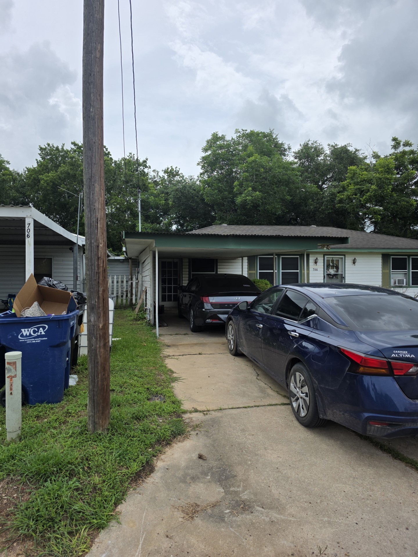 706 Cemetery Avenue Property Photo 4