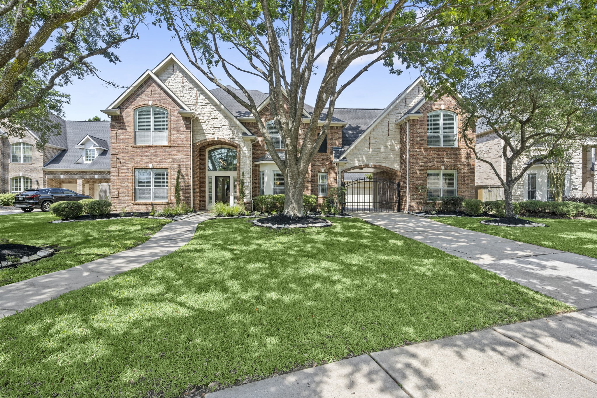10103 Earlington Manor Drive Property Photo
