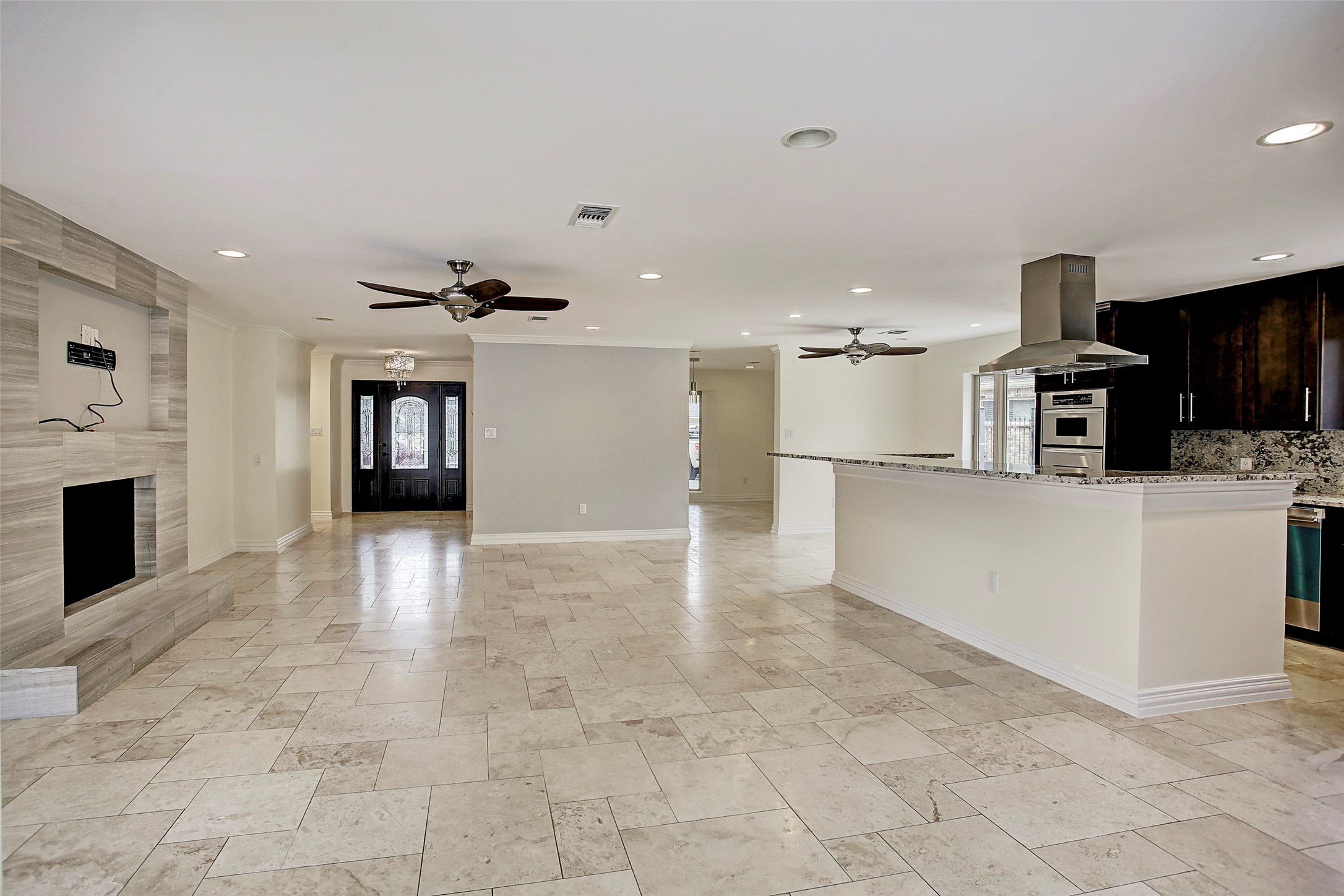 9911 Cedarhurst Drive Property Photo 7