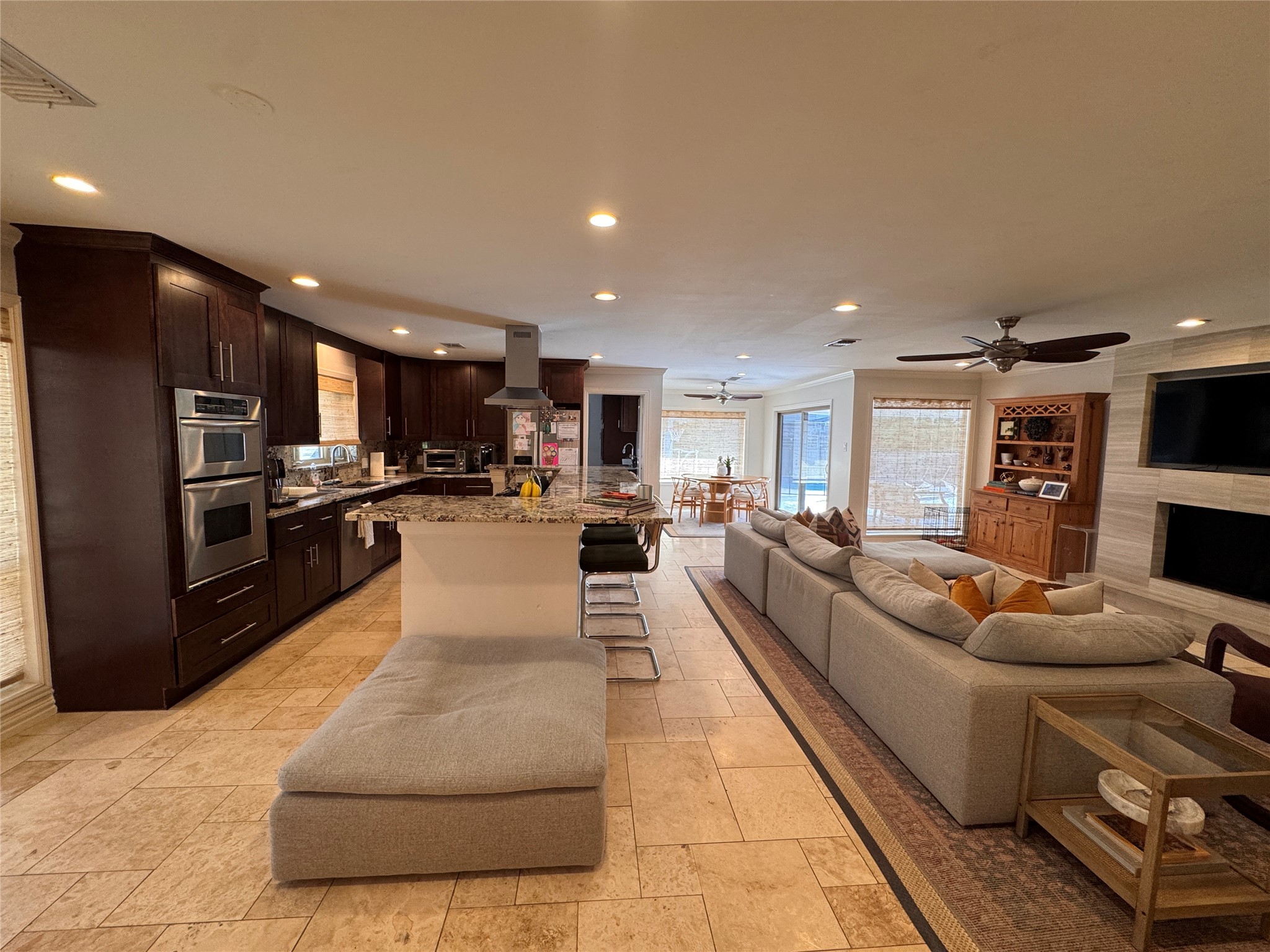 9911 Cedarhurst Drive Property Photo 8