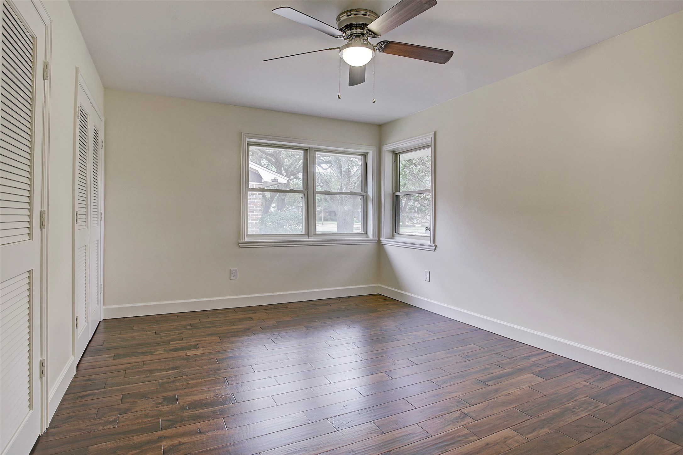 9911 Cedarhurst Drive Property Photo 15