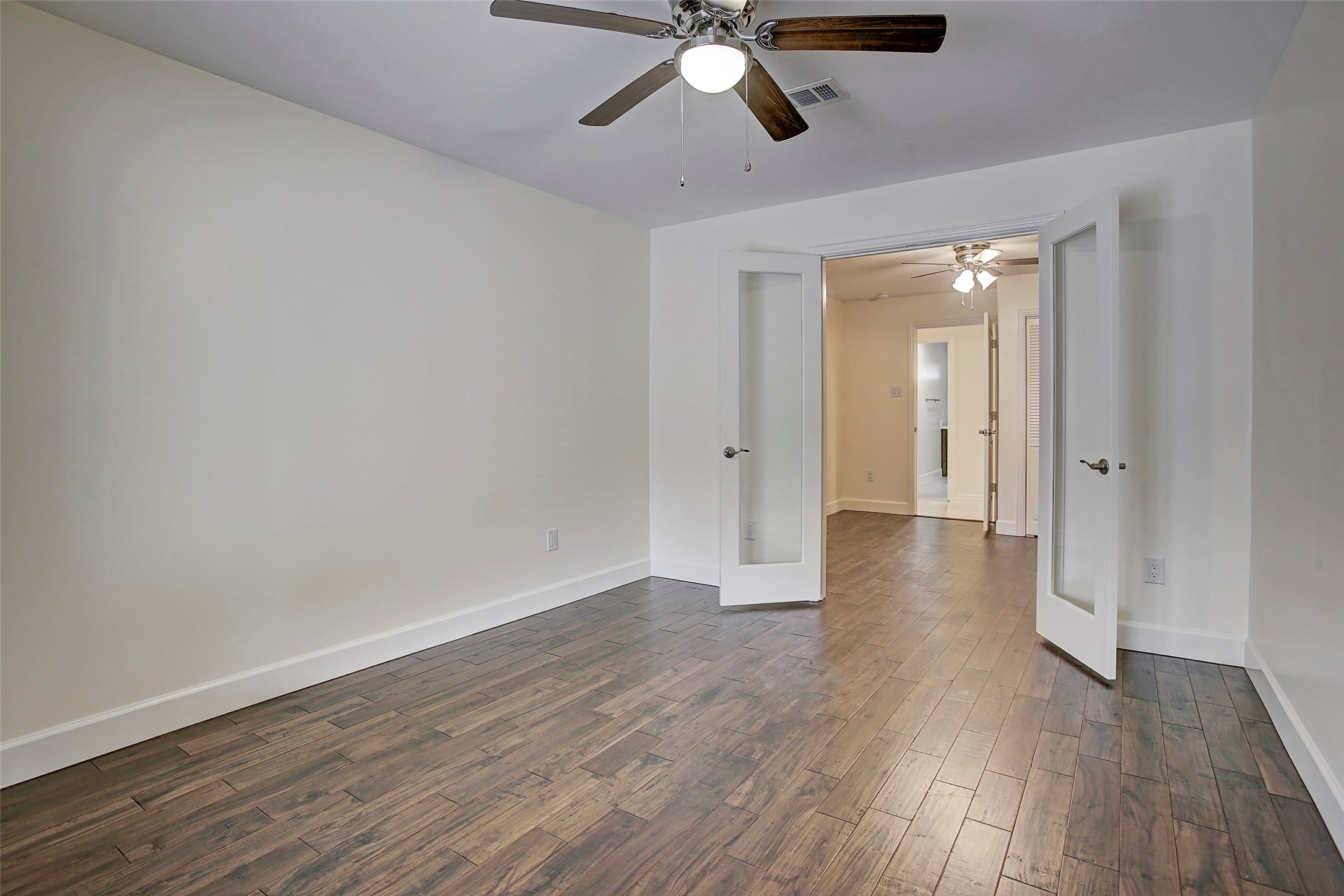 9911 Cedarhurst Drive Property Photo 18