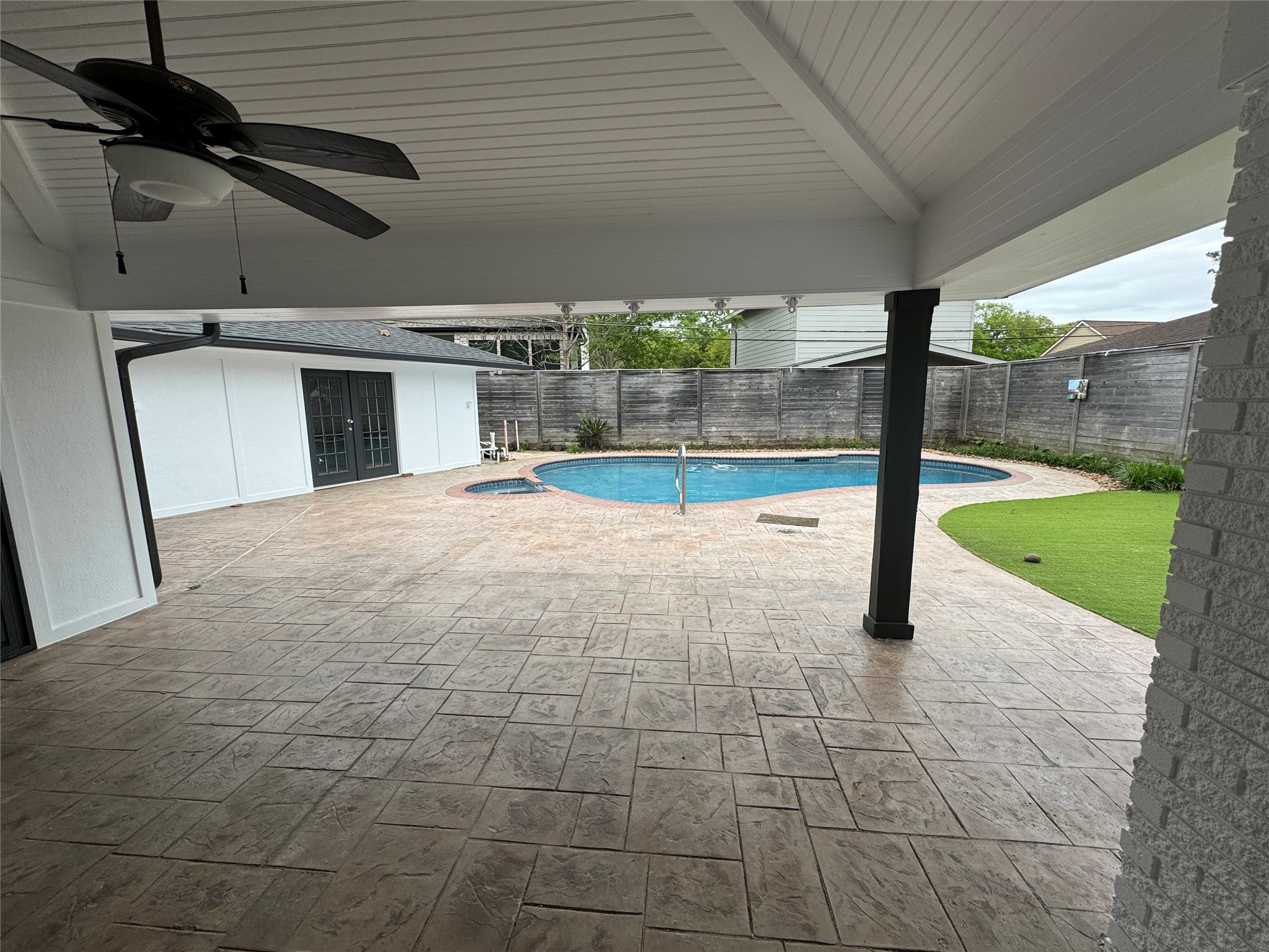 9911 Cedarhurst Drive Property Photo 19