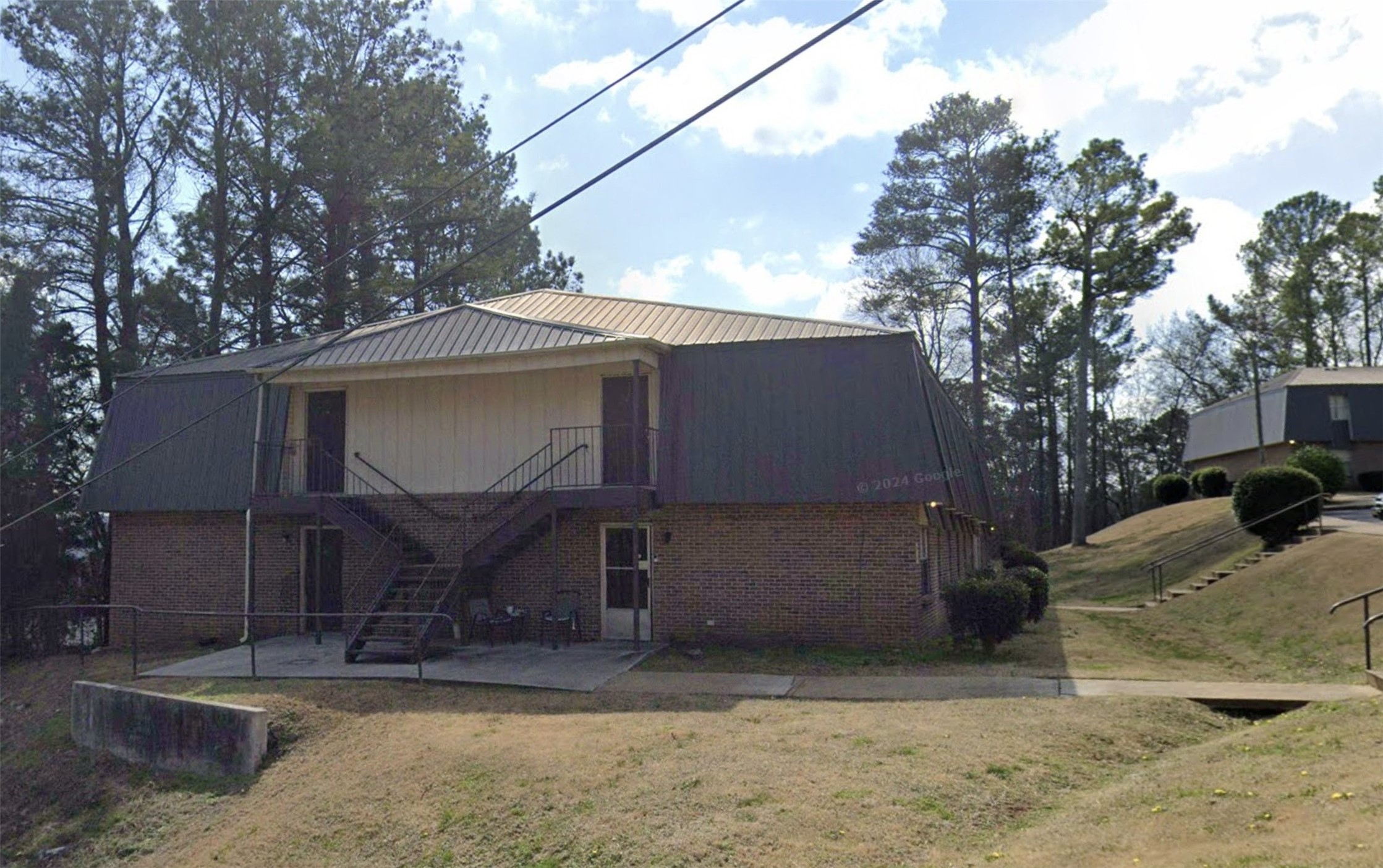 2500 Deerman St Property Photo 6