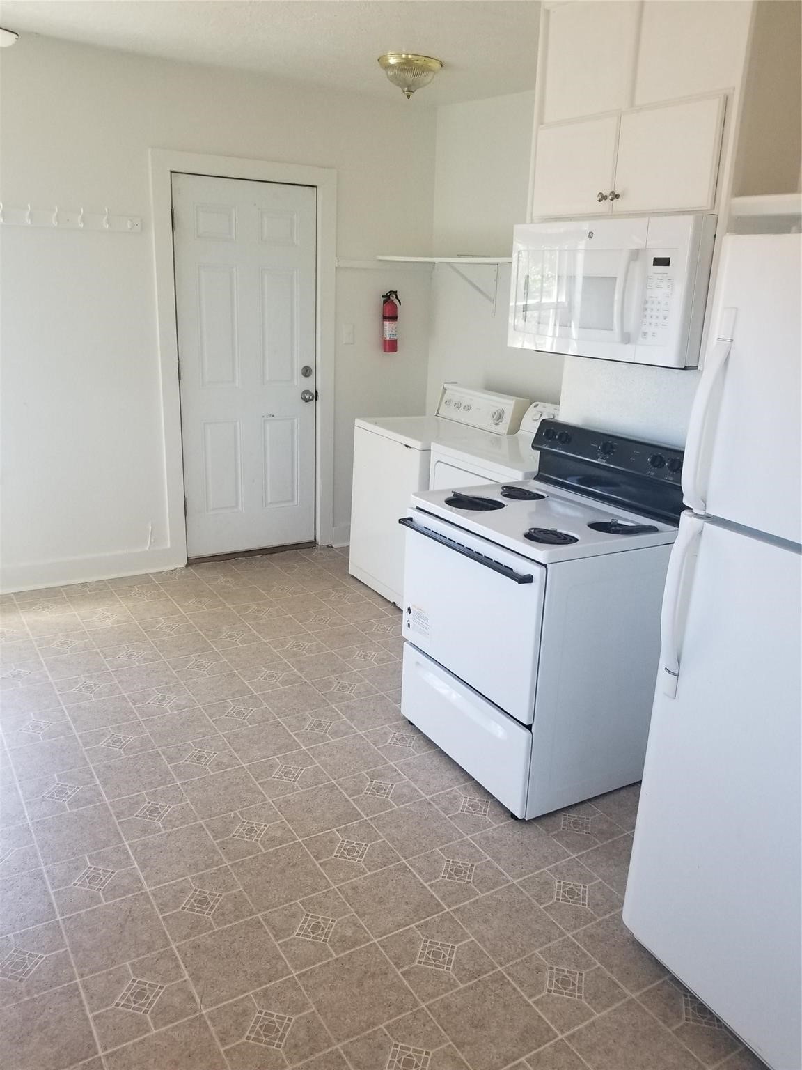 2823 Cleburne Street Property Photo 9