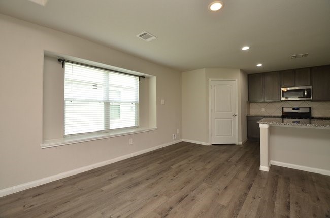 5626 Brooklyn Rose Drive Property Photo 24
